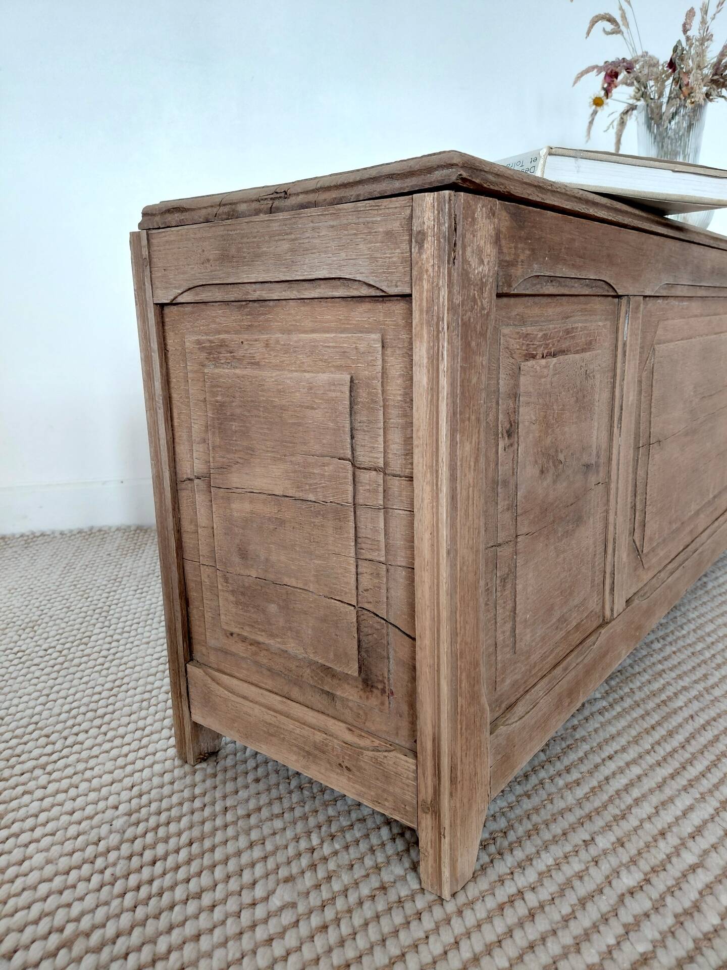 Large antique wedding chest in raw oak from the 19th century (shallow depth)