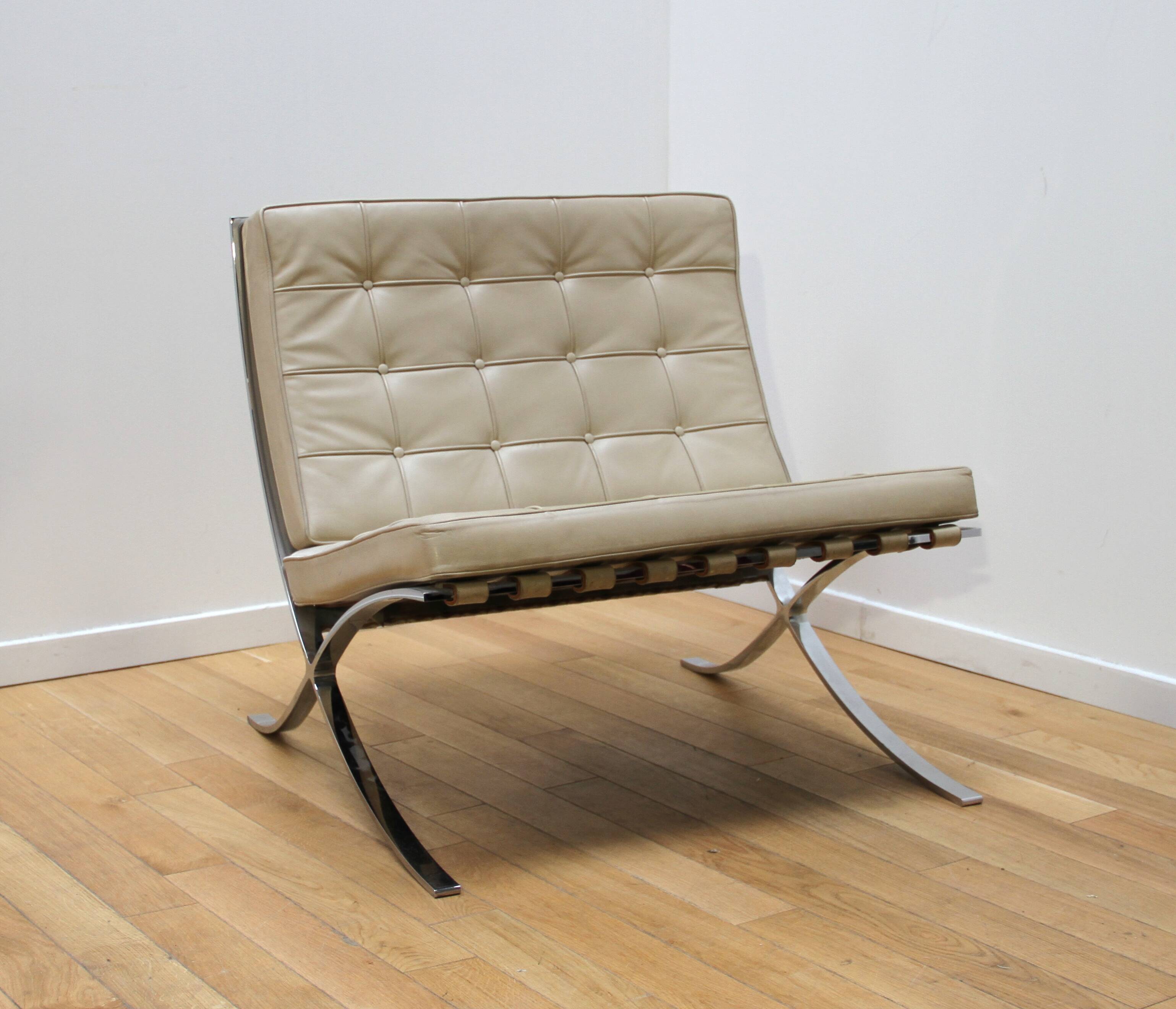 Pair of Barcelona armchairs, Knoll