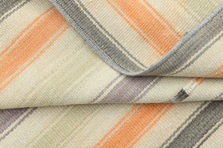 Vintage Turkish Rug 121 x 152 cm