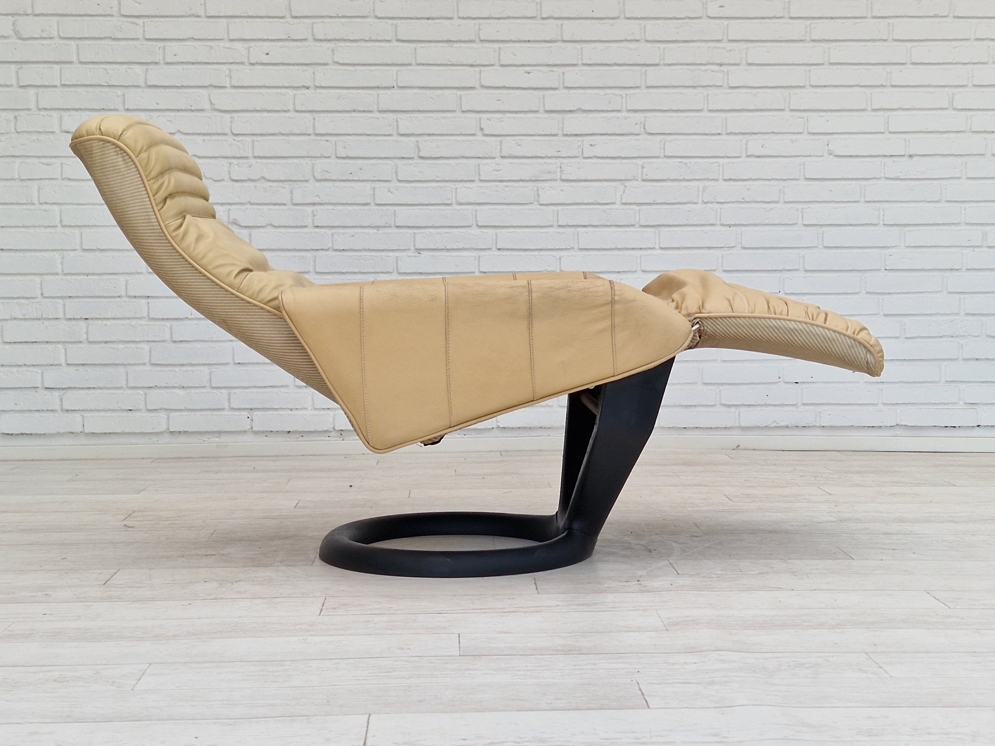 1980s, Danish design by Steen Ostergård for Bramin Møbler. "Action Recliner" relax chair.