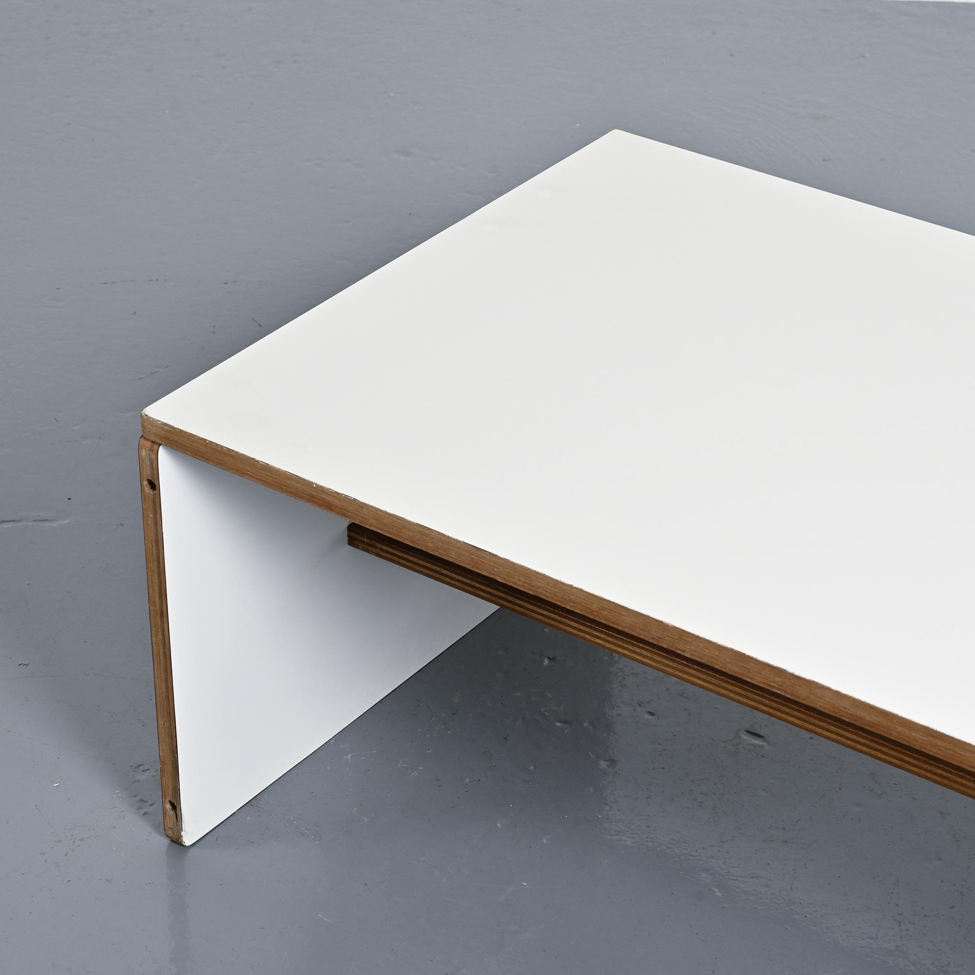 Modular table by Pierre Guariche for La Plagne, circa 1968.