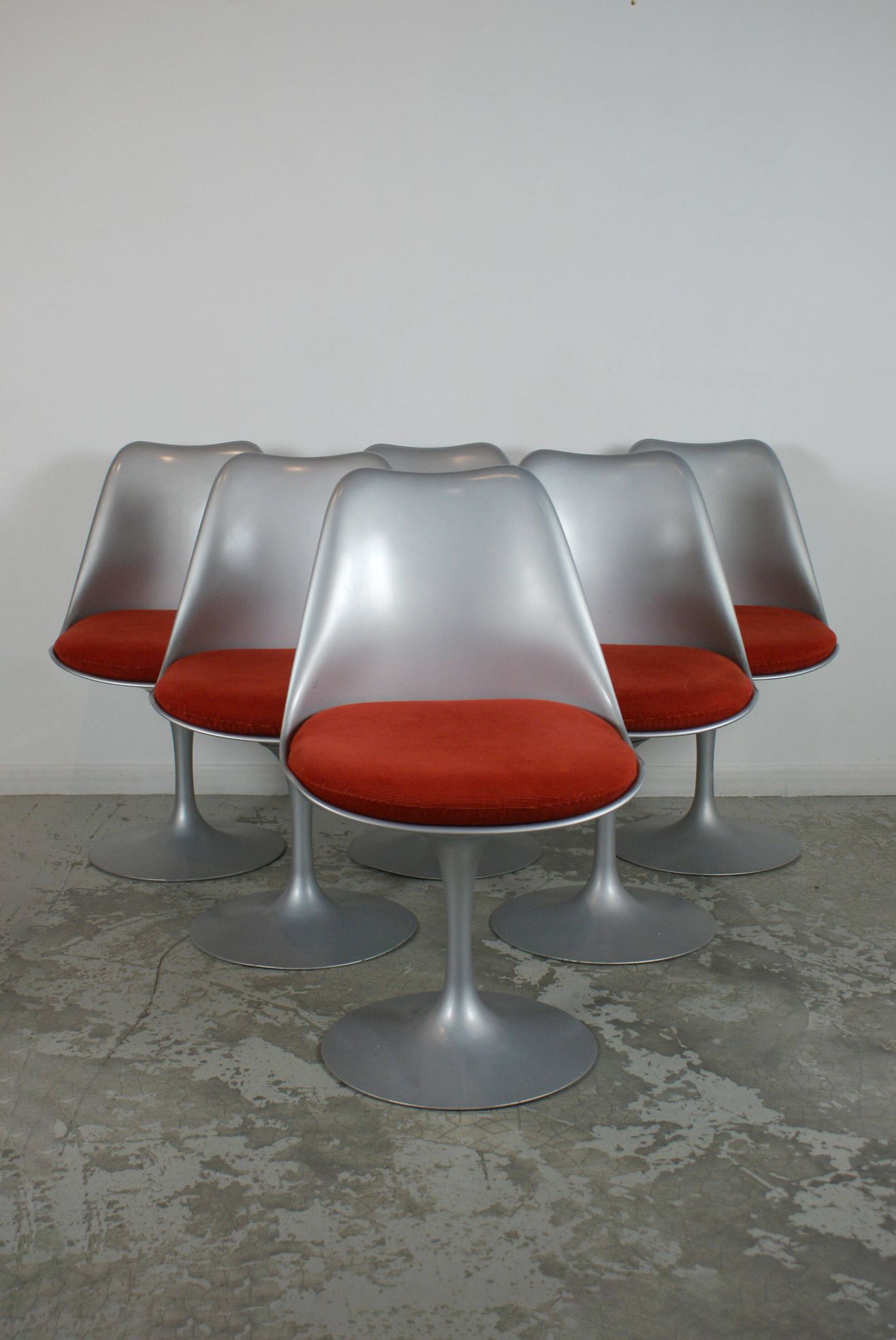 Eero Saarinen's Tulip Chairs – 50th Anniversary Edition by Knoll