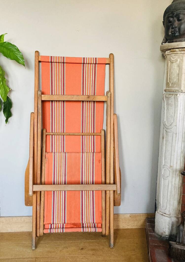 Folding chair known as a sun lounger from the early 20th century