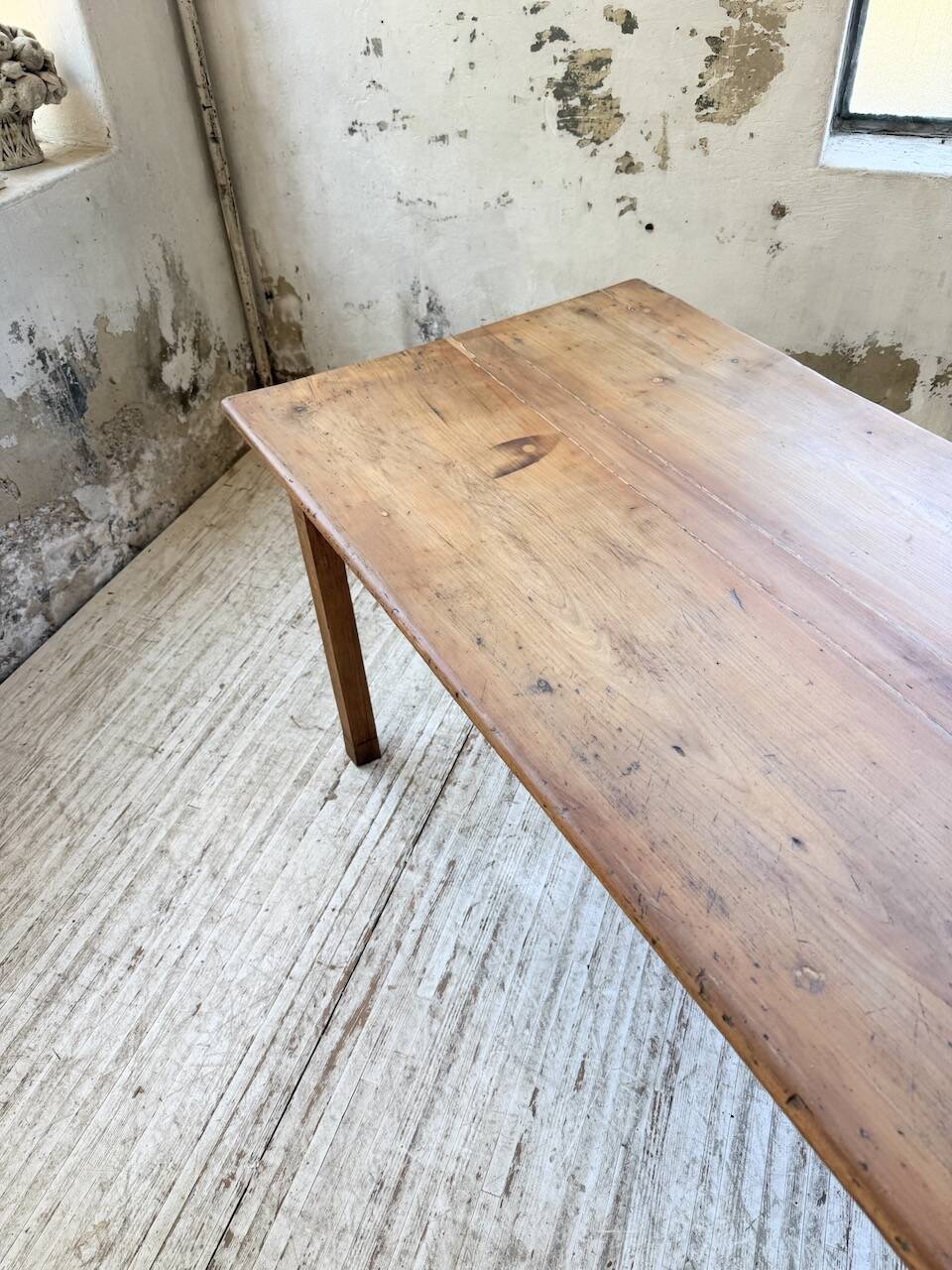 Cherry farmhouse table 1m8