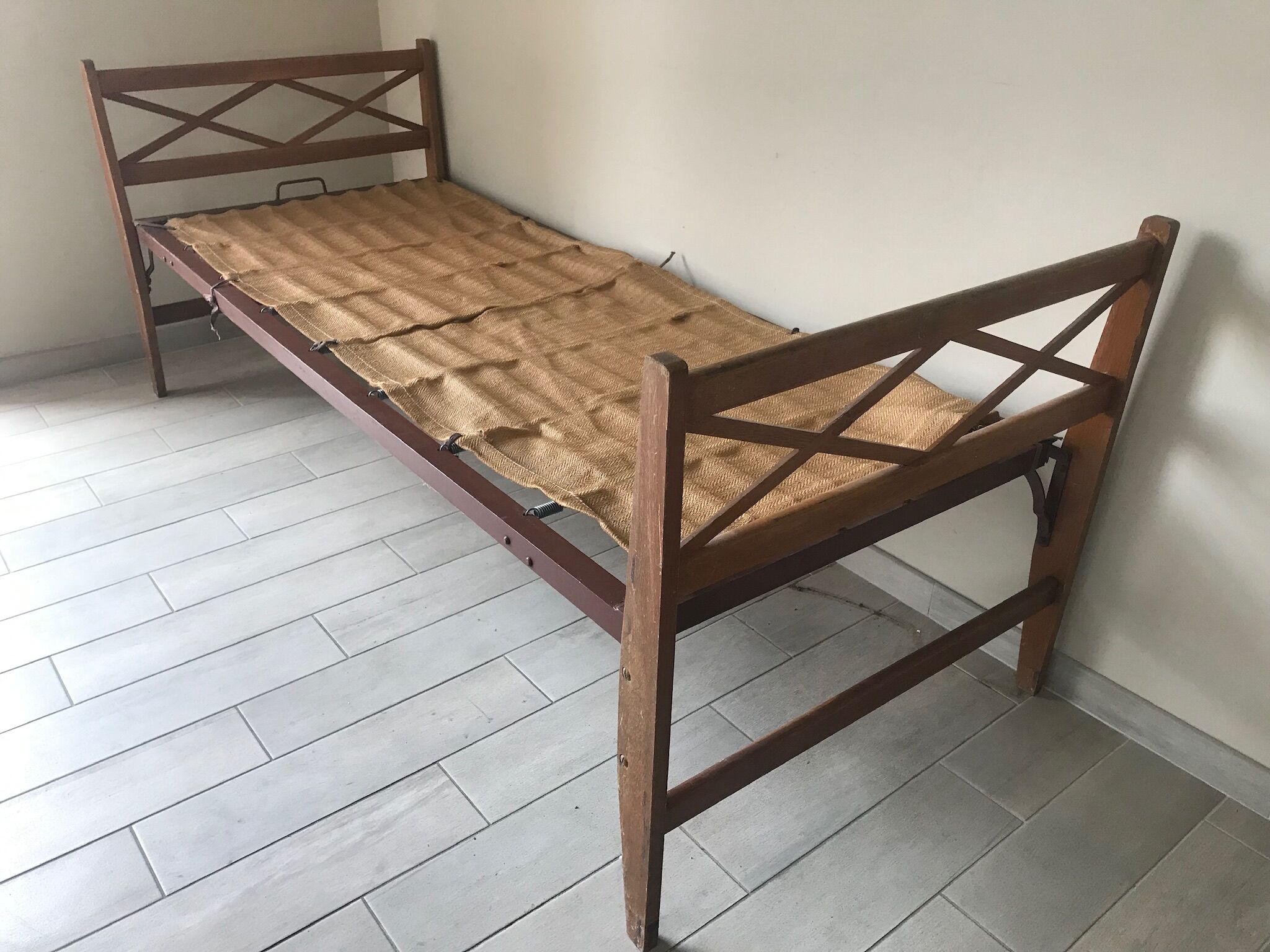 Wood bed Day bed vintage 50s 60s braces