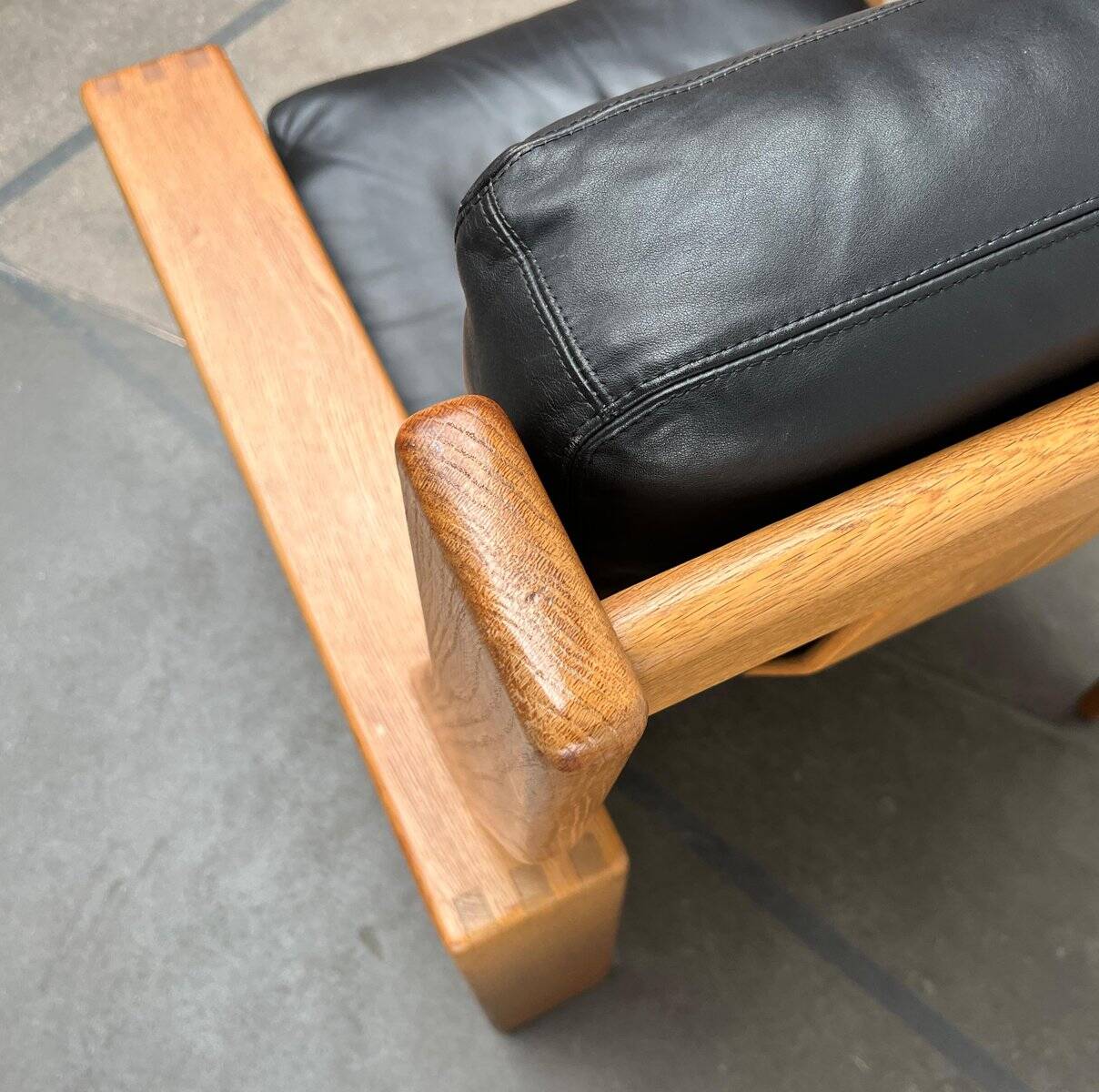 Mid-Century lounge chair model Bonanza with a high back in leather by Esko Pajamies for Asko, Finland, 1960s.