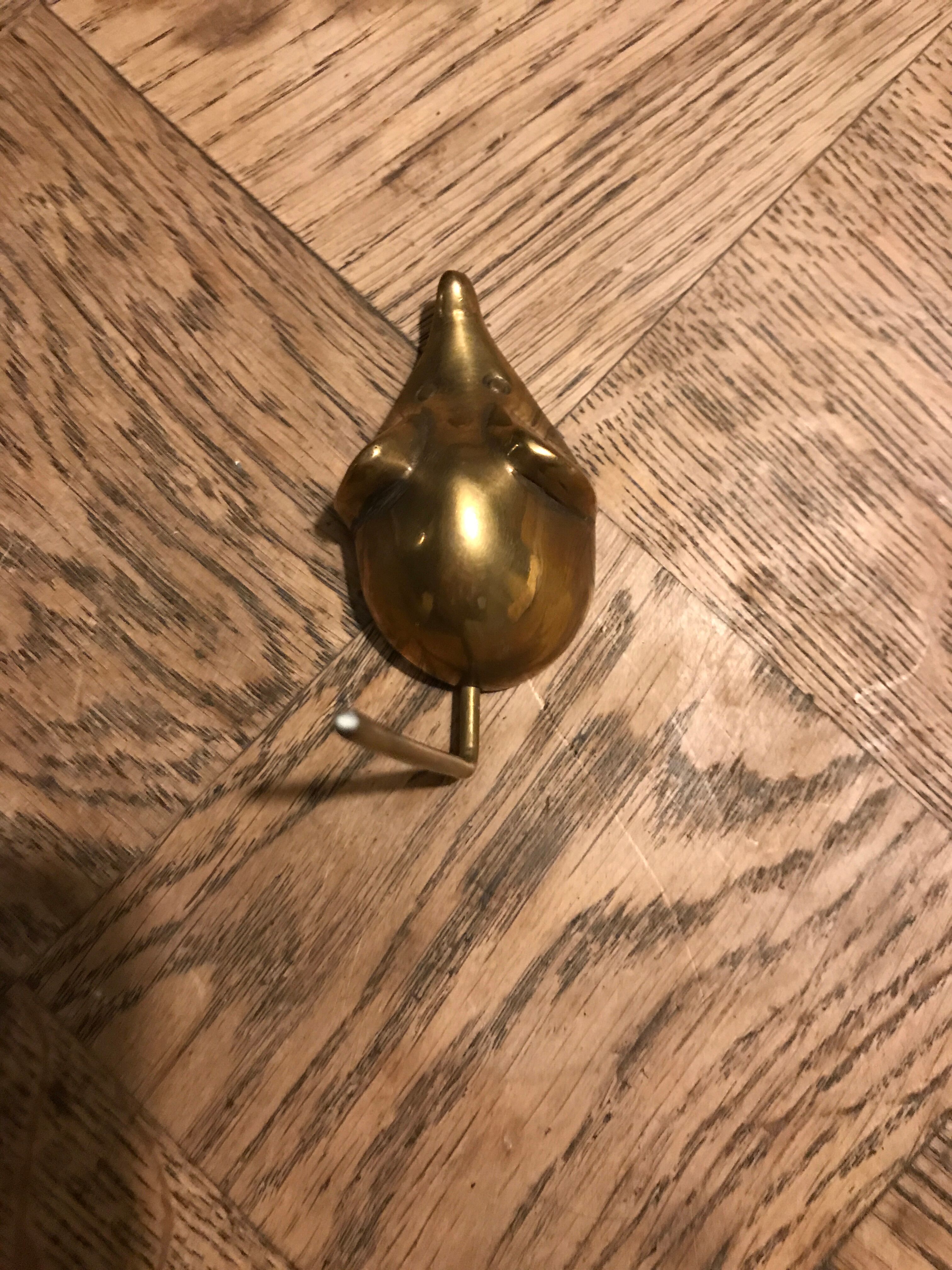 Brass mouse