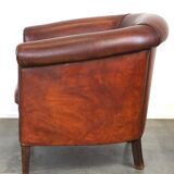 Comfortable, Spacious Sheepskin Leather Club Chair with a Loose Seat Cushion