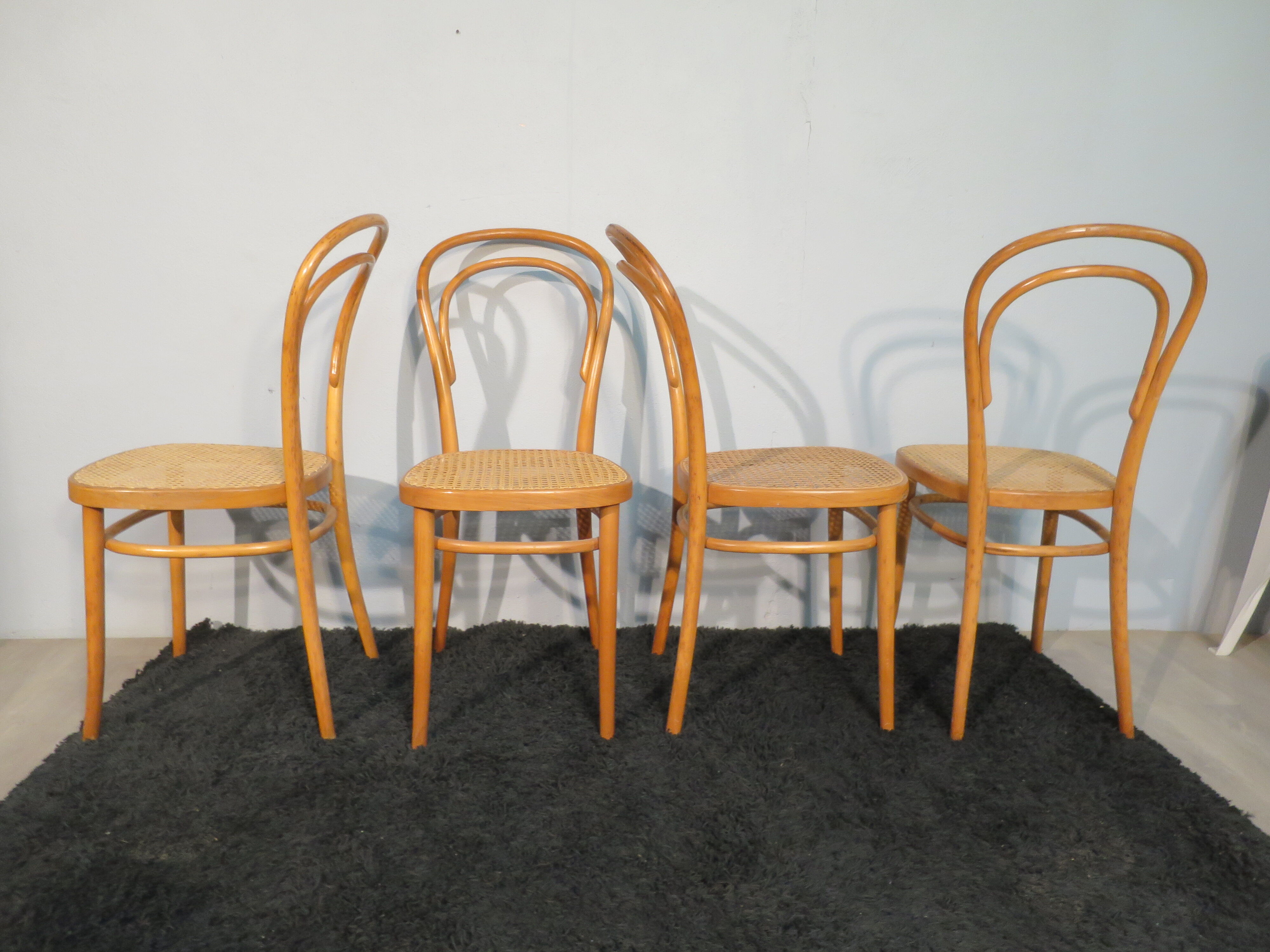 Set de 4 chaises cannées hêtre courbé