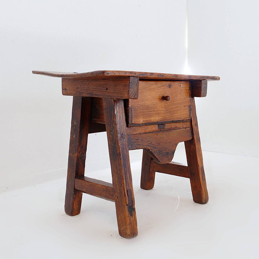 18th Century Spanish Chestnut Wood Side Table
