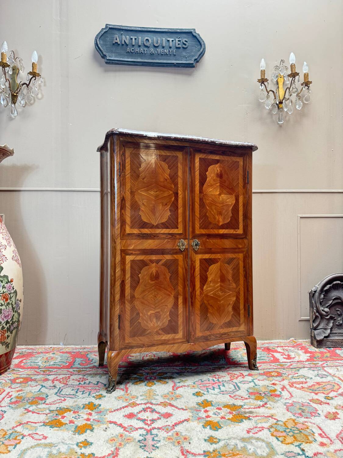 Armoire en marqueterie de style Louis XV, époque Napoléon III XIX eme