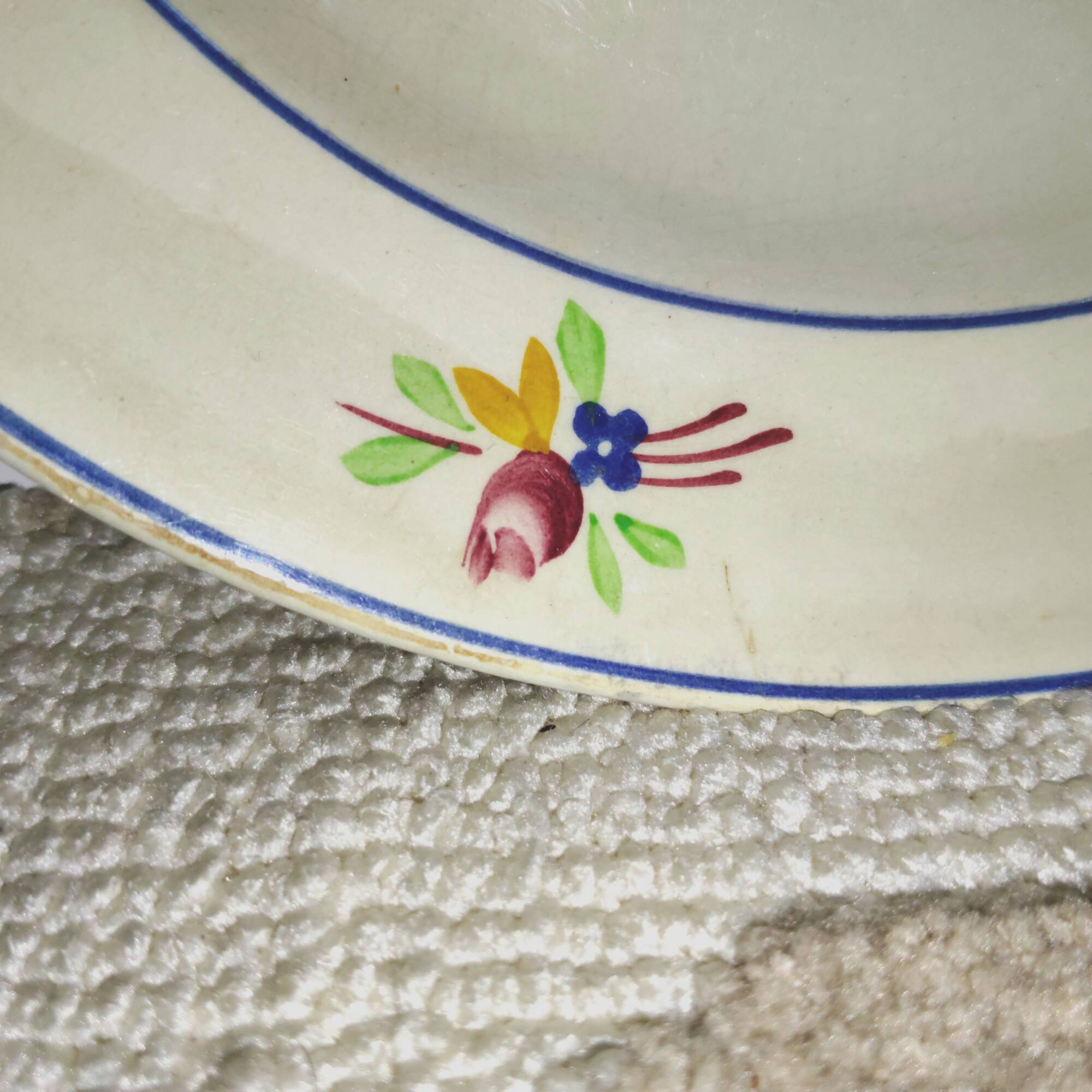 Flat Plate in Gien Earthenware hand decorated - Vintage 1940