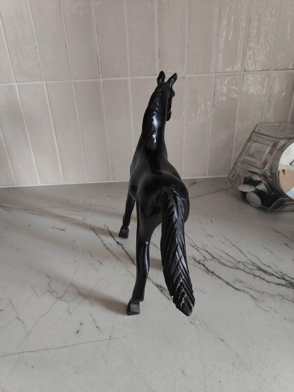 Cheval en bois