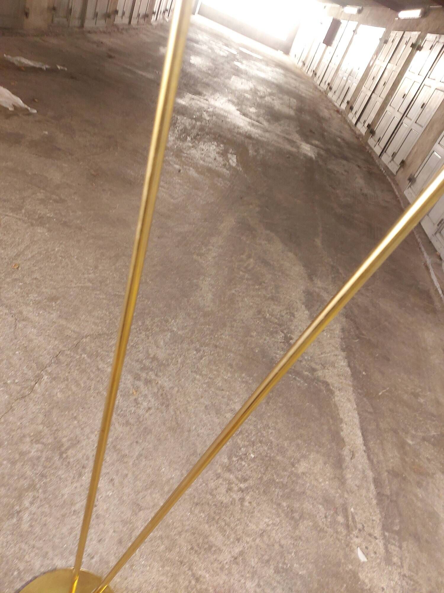Victory brass floor lamp from the 80's, design studio Artof for Lumen