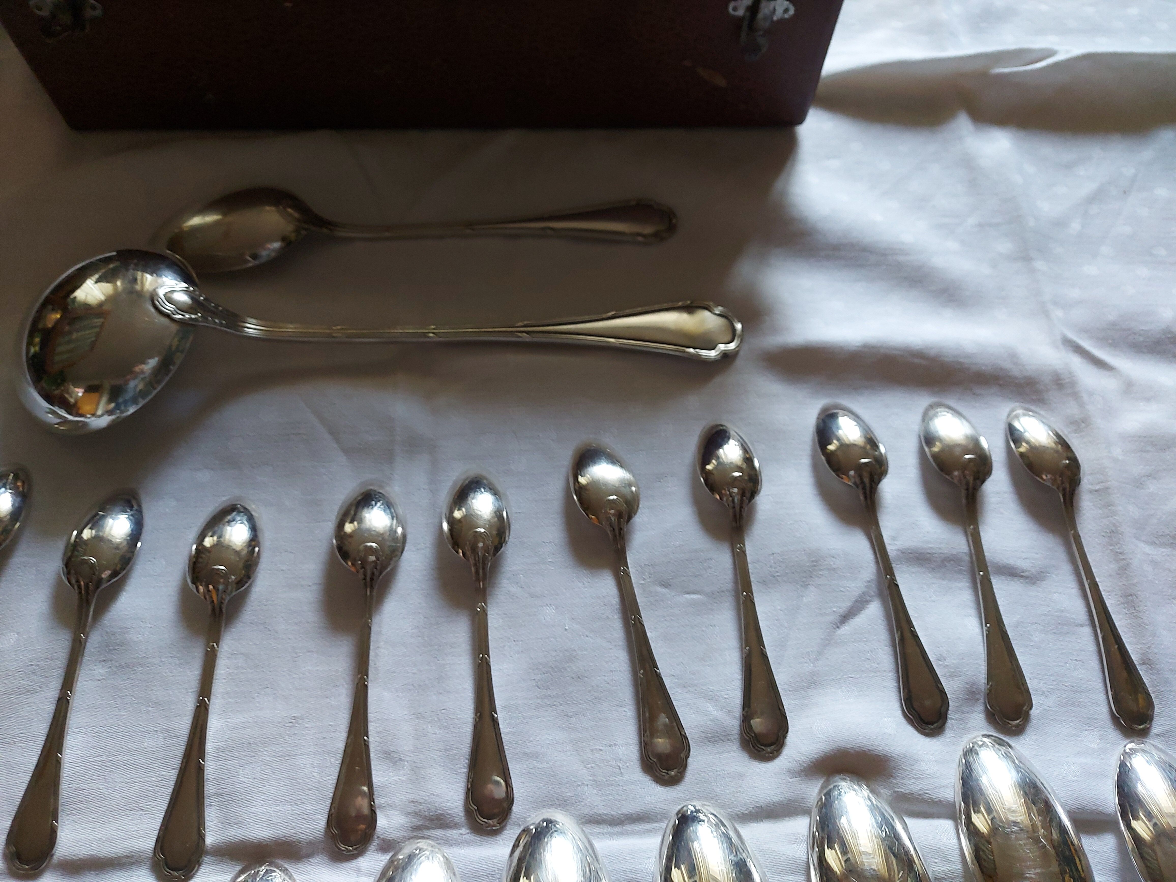 Ercuis housewife, 62 pieces in a box