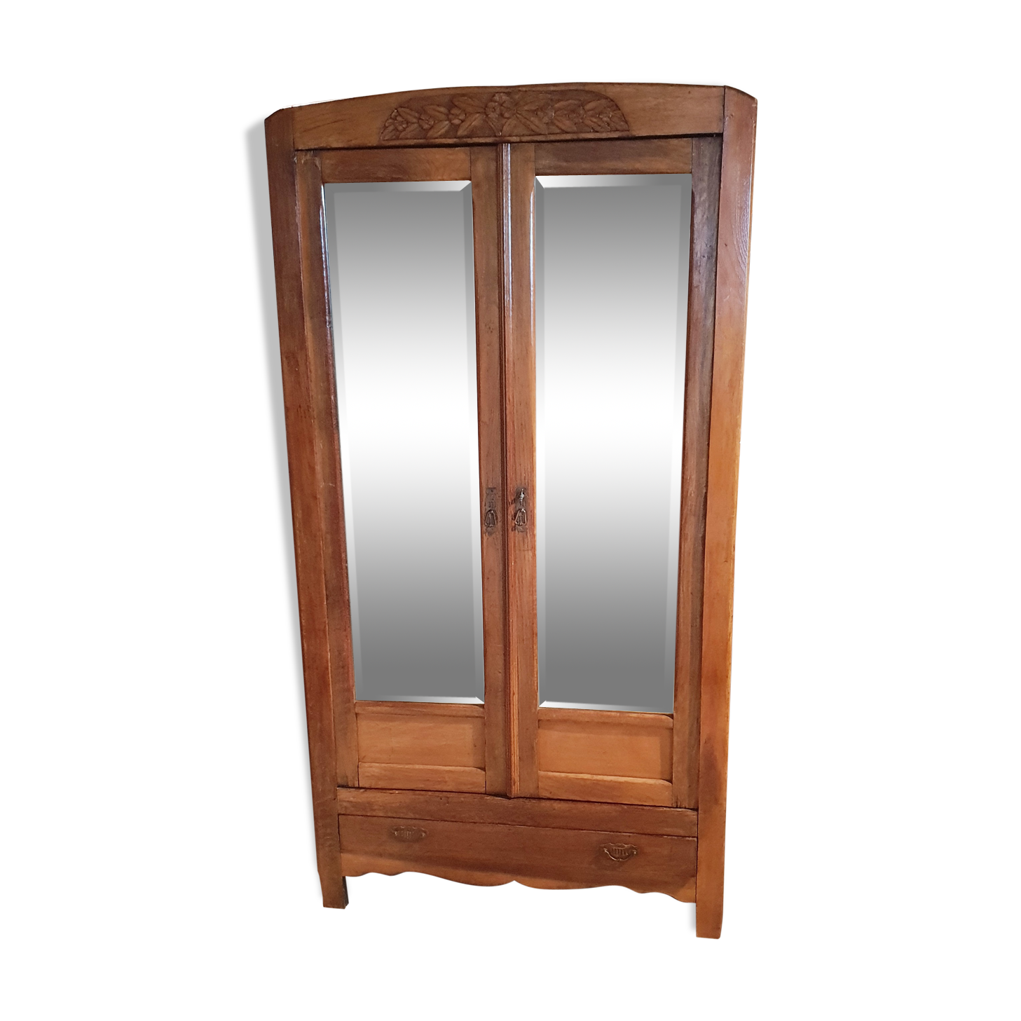 Armoire vintage