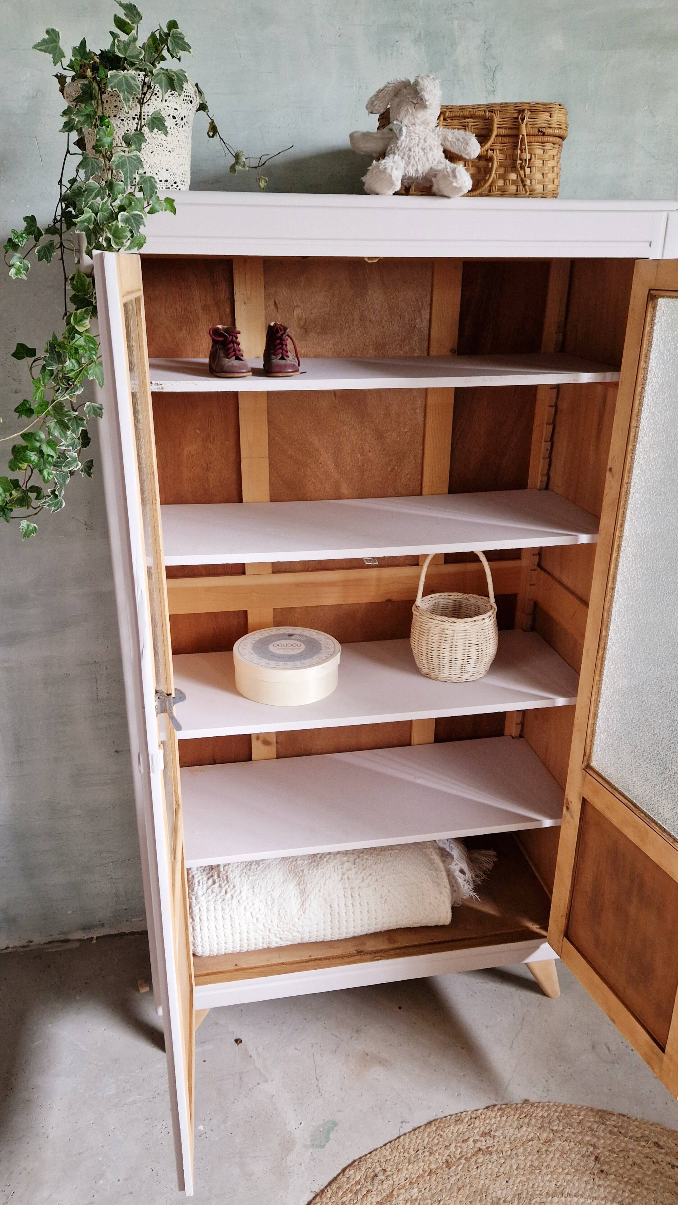 Beautiful vintage display cabinet