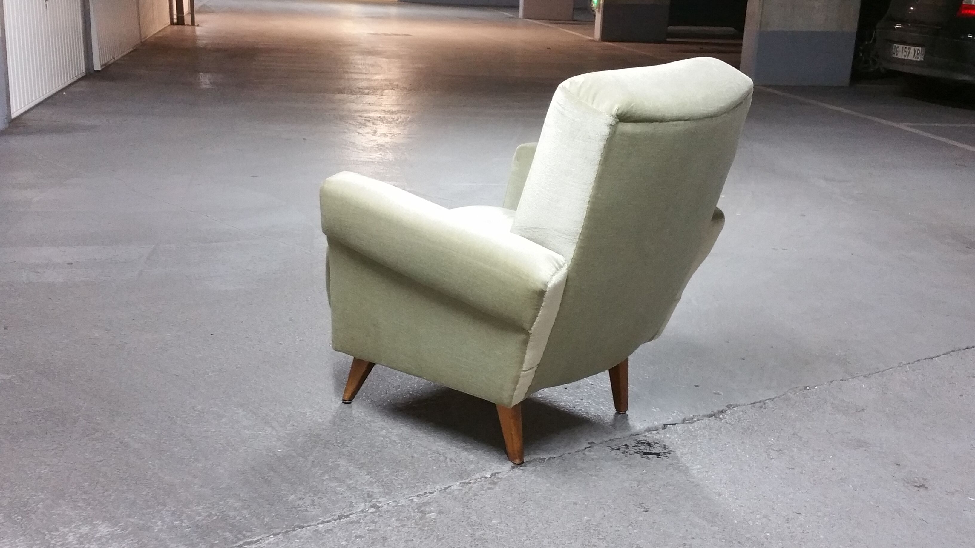 Club 50 60 year already restored Chair green water