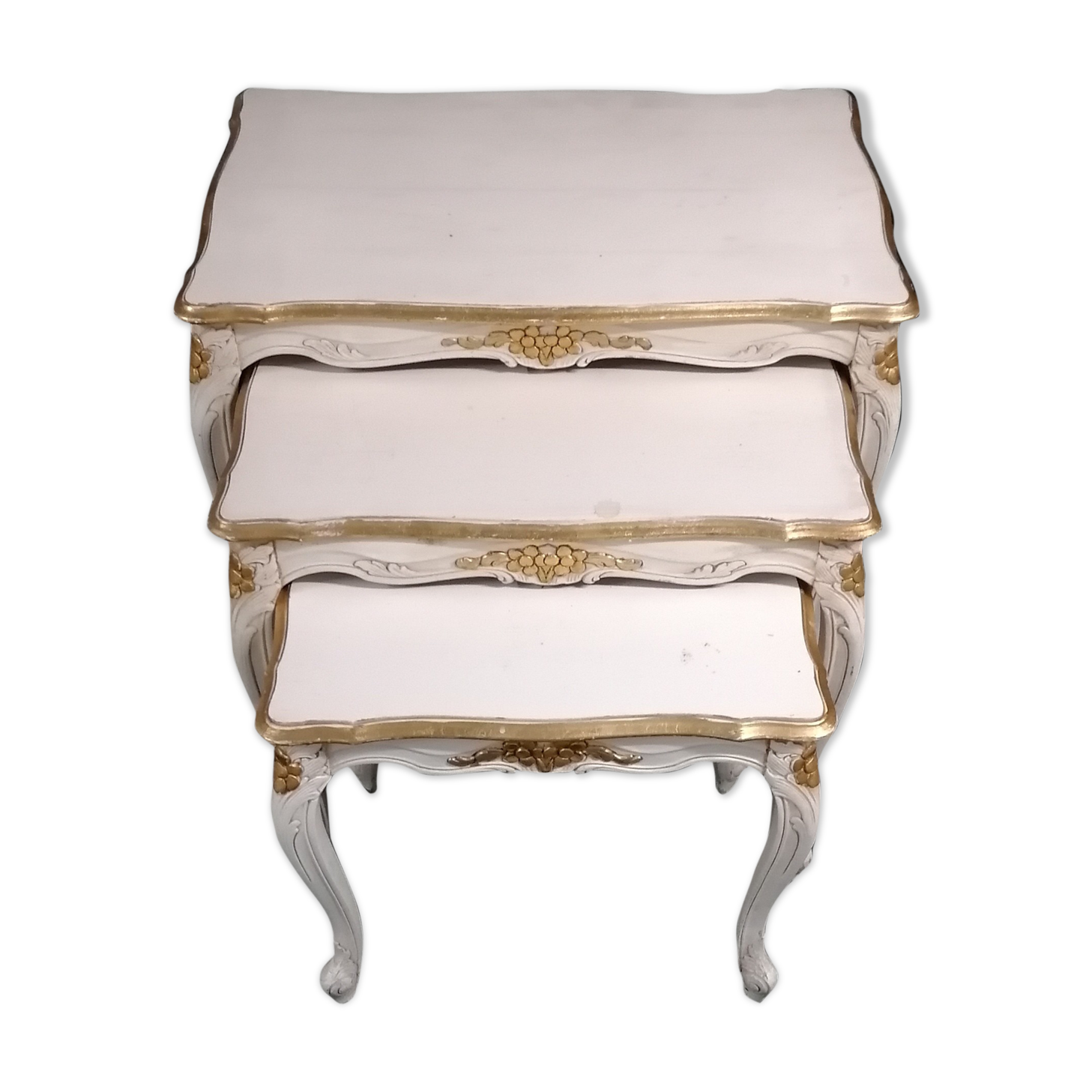 Louis XVI-style giggle table