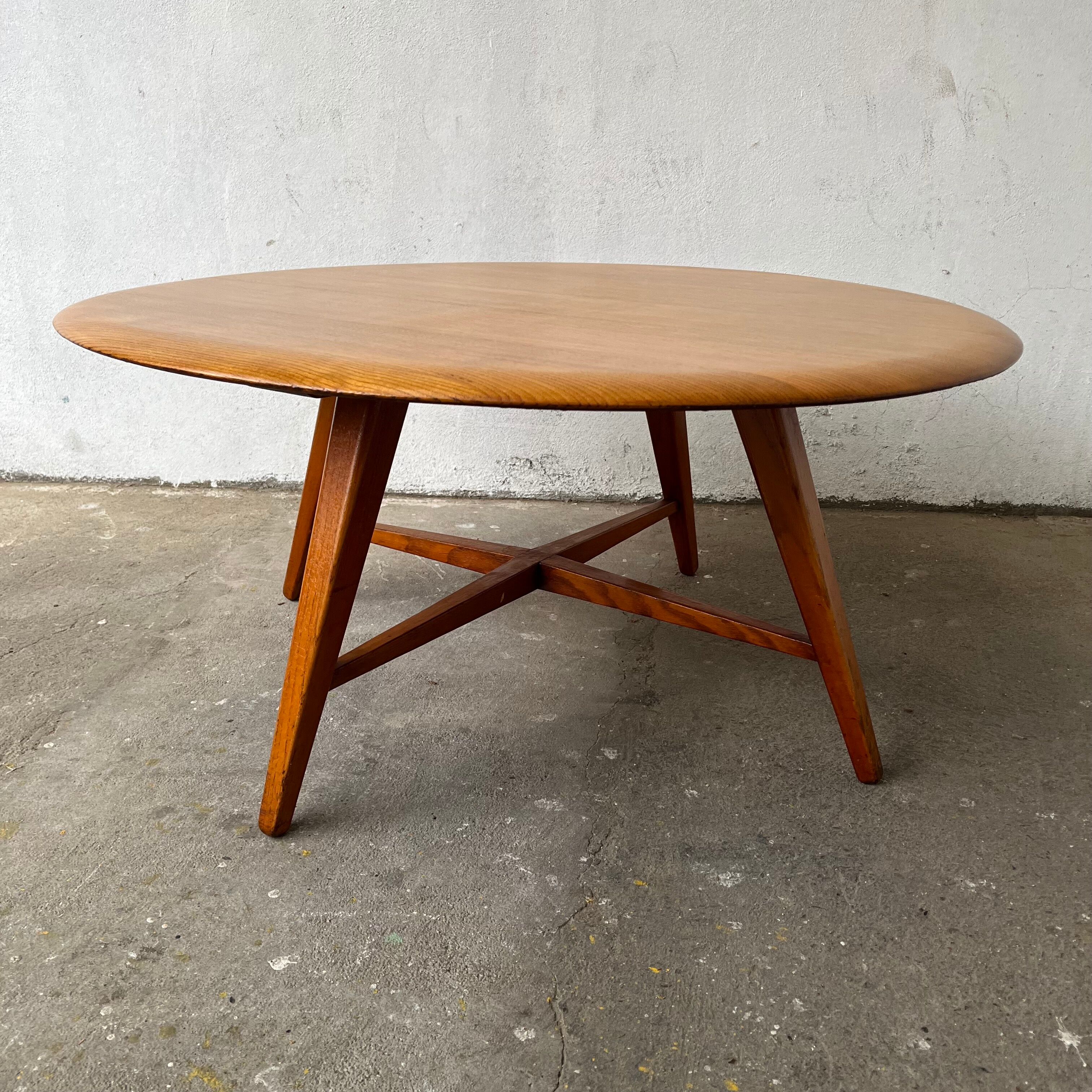 Round coffee table - Van Pelt - 60s
