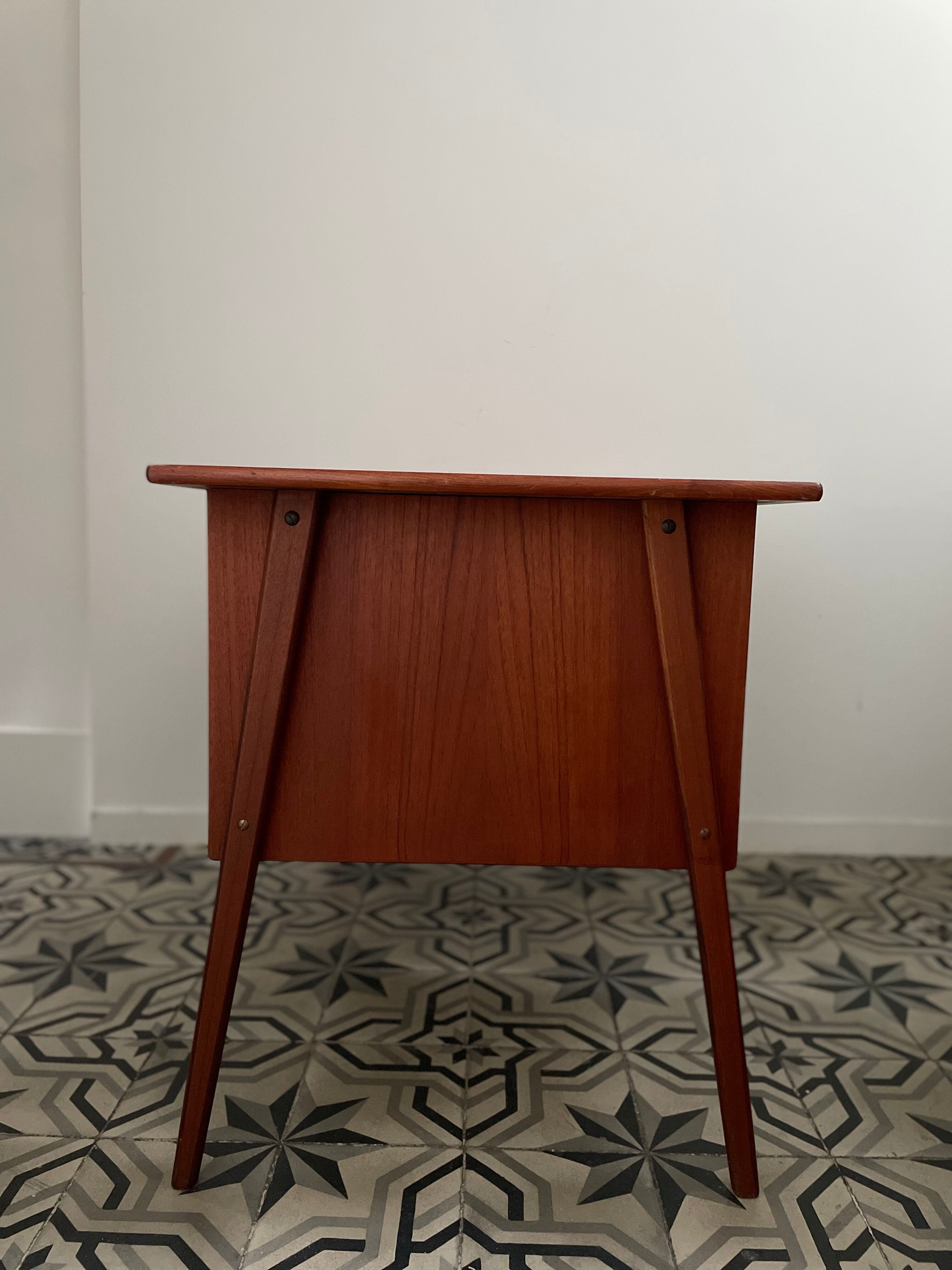 Bureau enfant scandinave, vers 1960