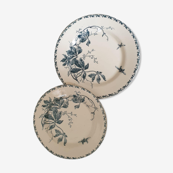 Set of two blue Gien plates, Virgin Vine model