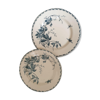 Set of two blue Gien plates, Virgin Vine model