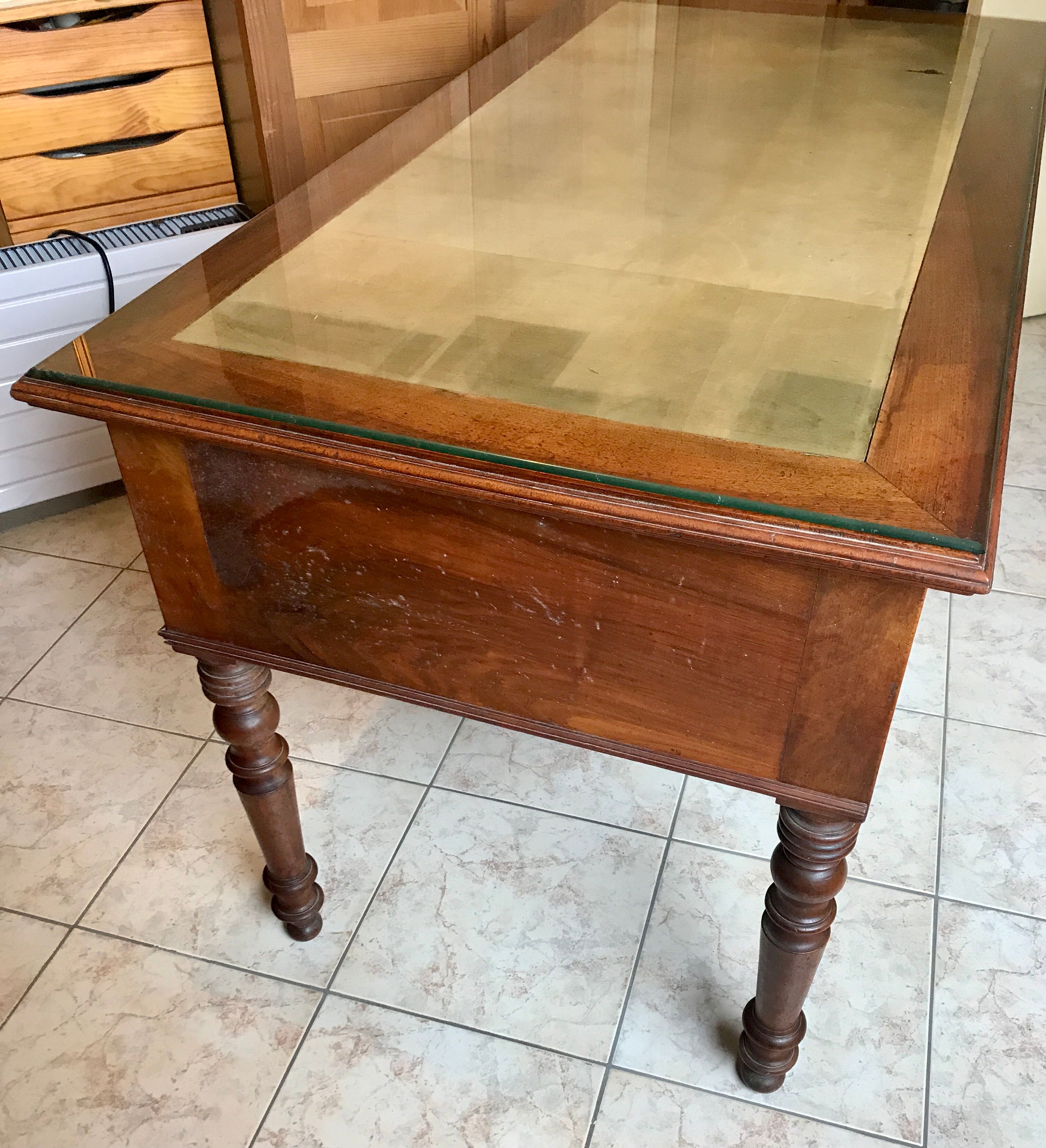 Drawer desk