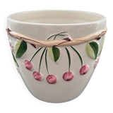 Cherry pot cover in slip