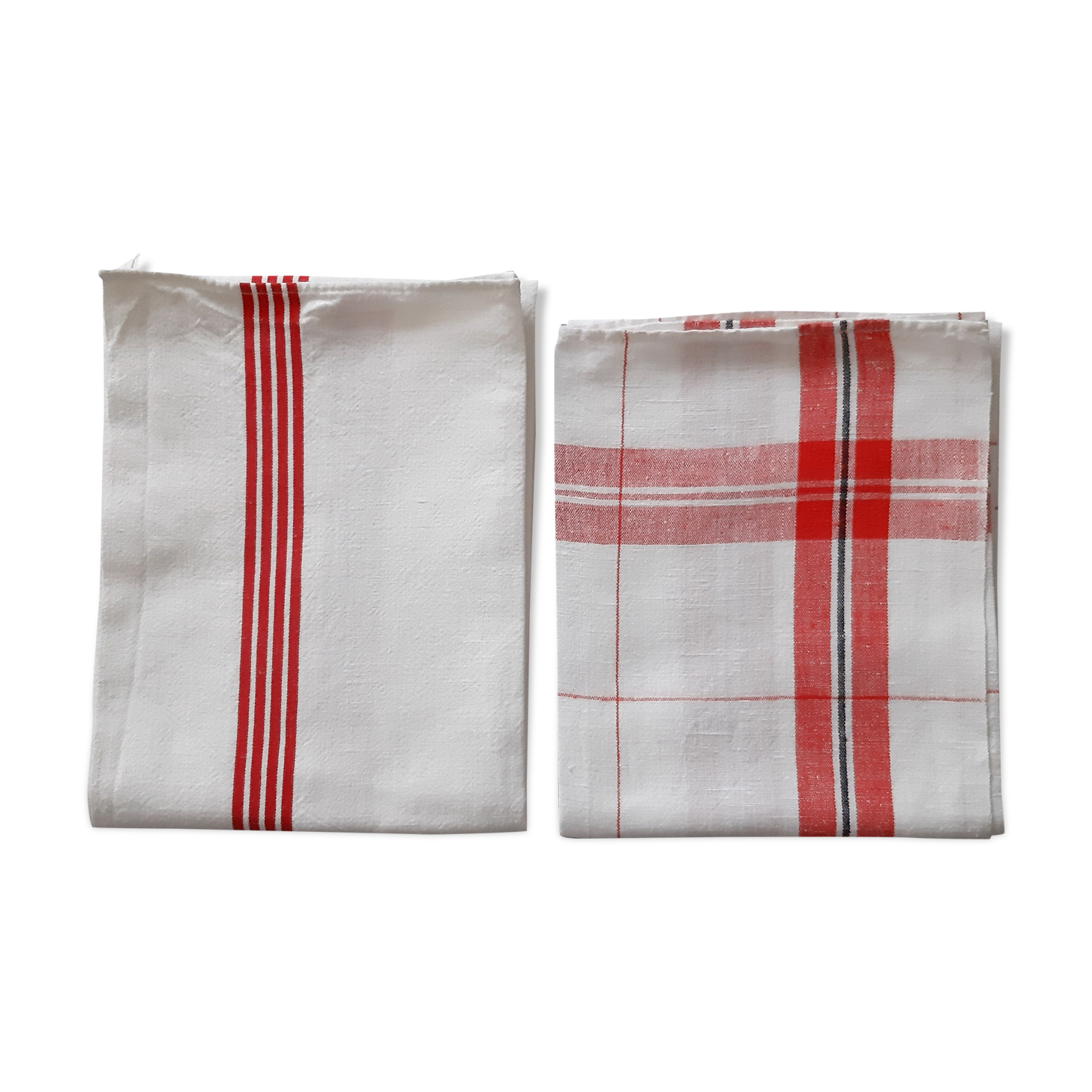 2 tea towels