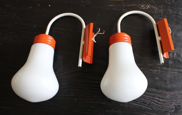 Ancienne paire d'appliques design 70 orange forme d'ampoule vintage