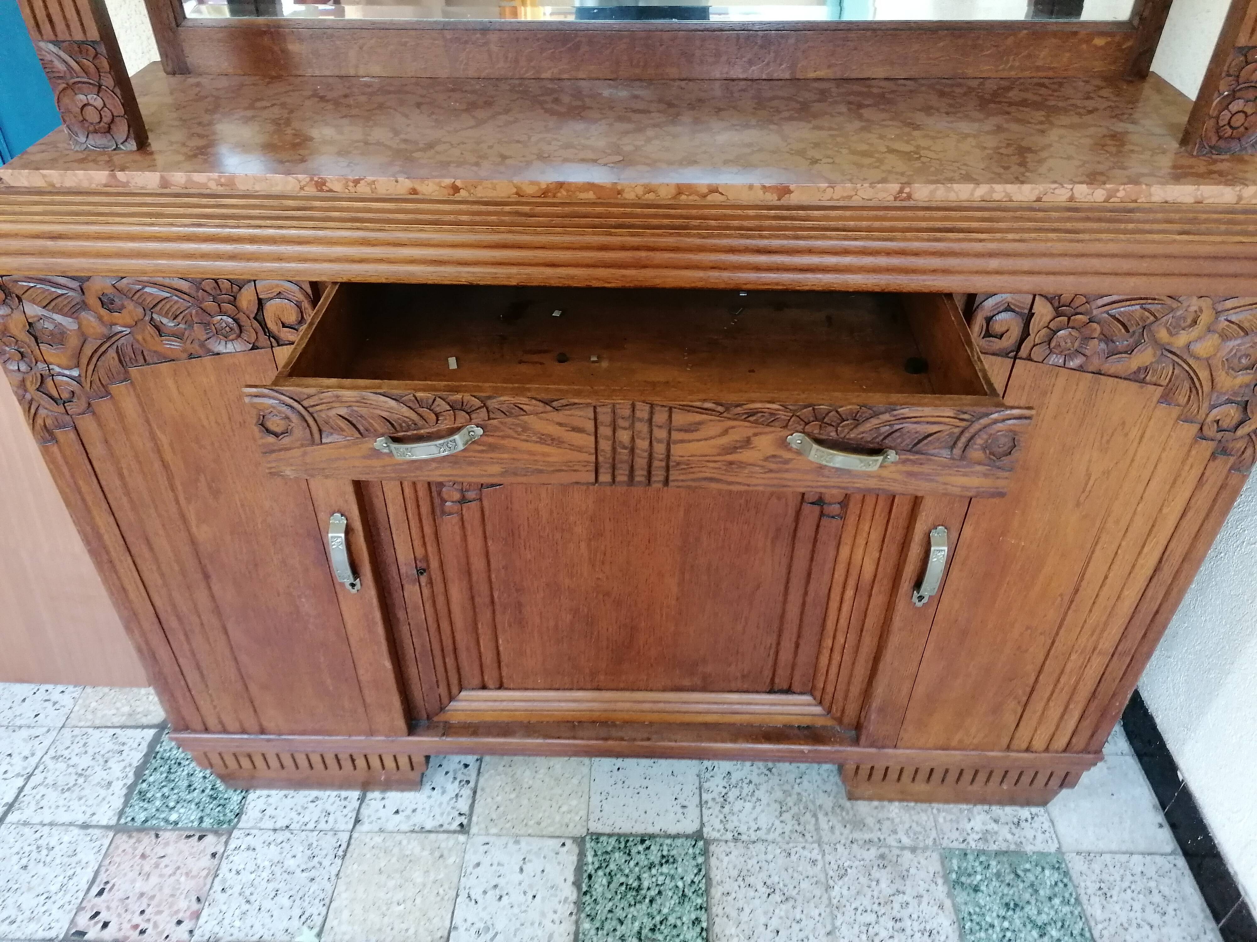 Carved wood buffet Art déco