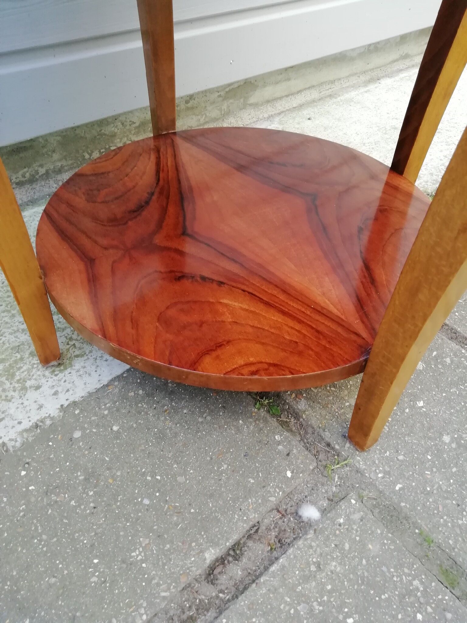 Art deco side table