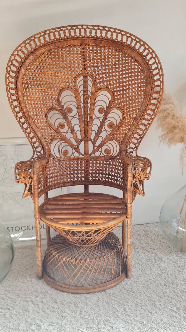 Emmanuelle chair Peacock vintage rattan