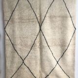 Moroccan Berber carpet Beni Ouarain with large black diamonds 2,96x2.03m