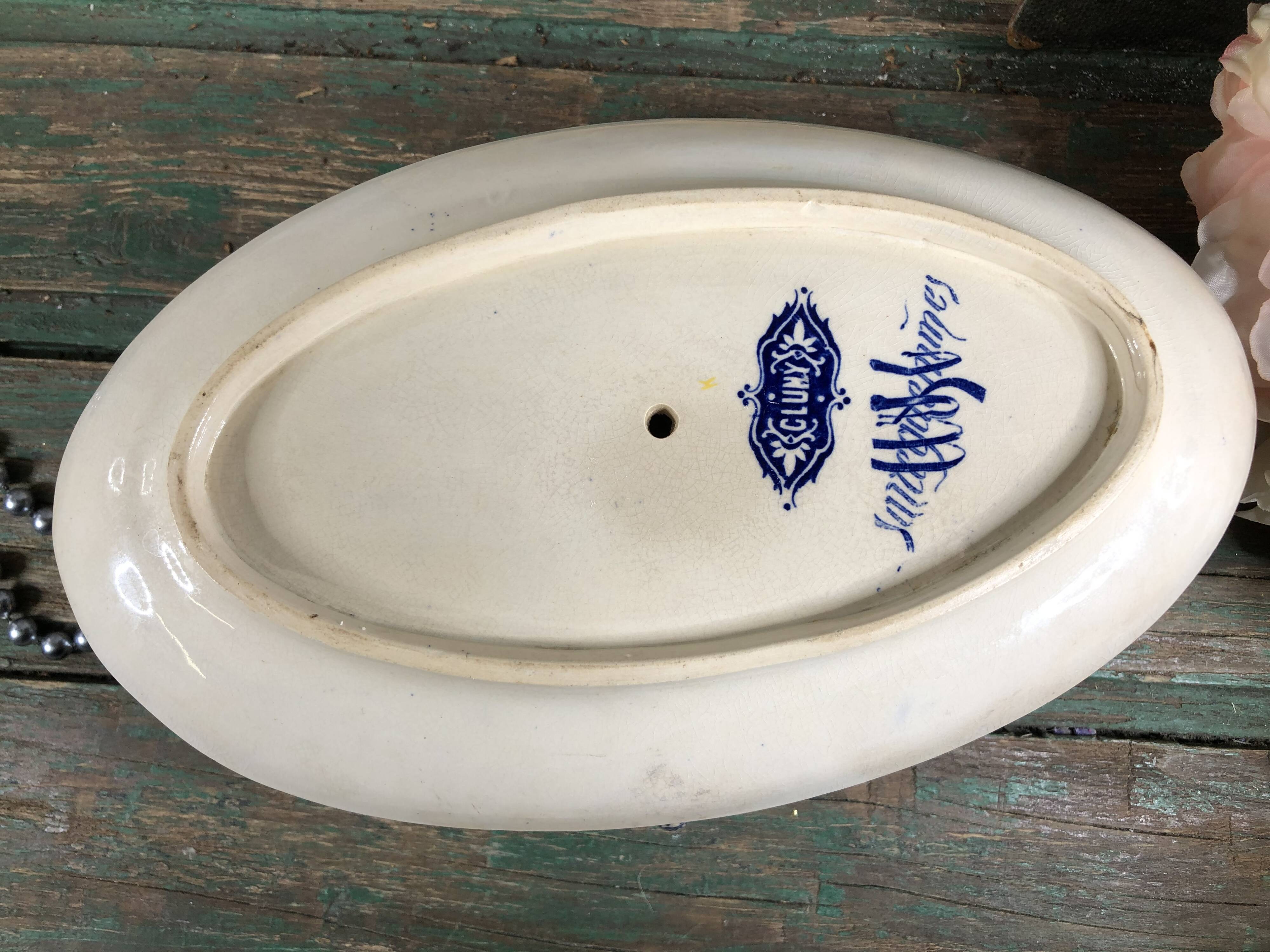 Saucière Sarreguemines modele Cluny décor arabesque bleue