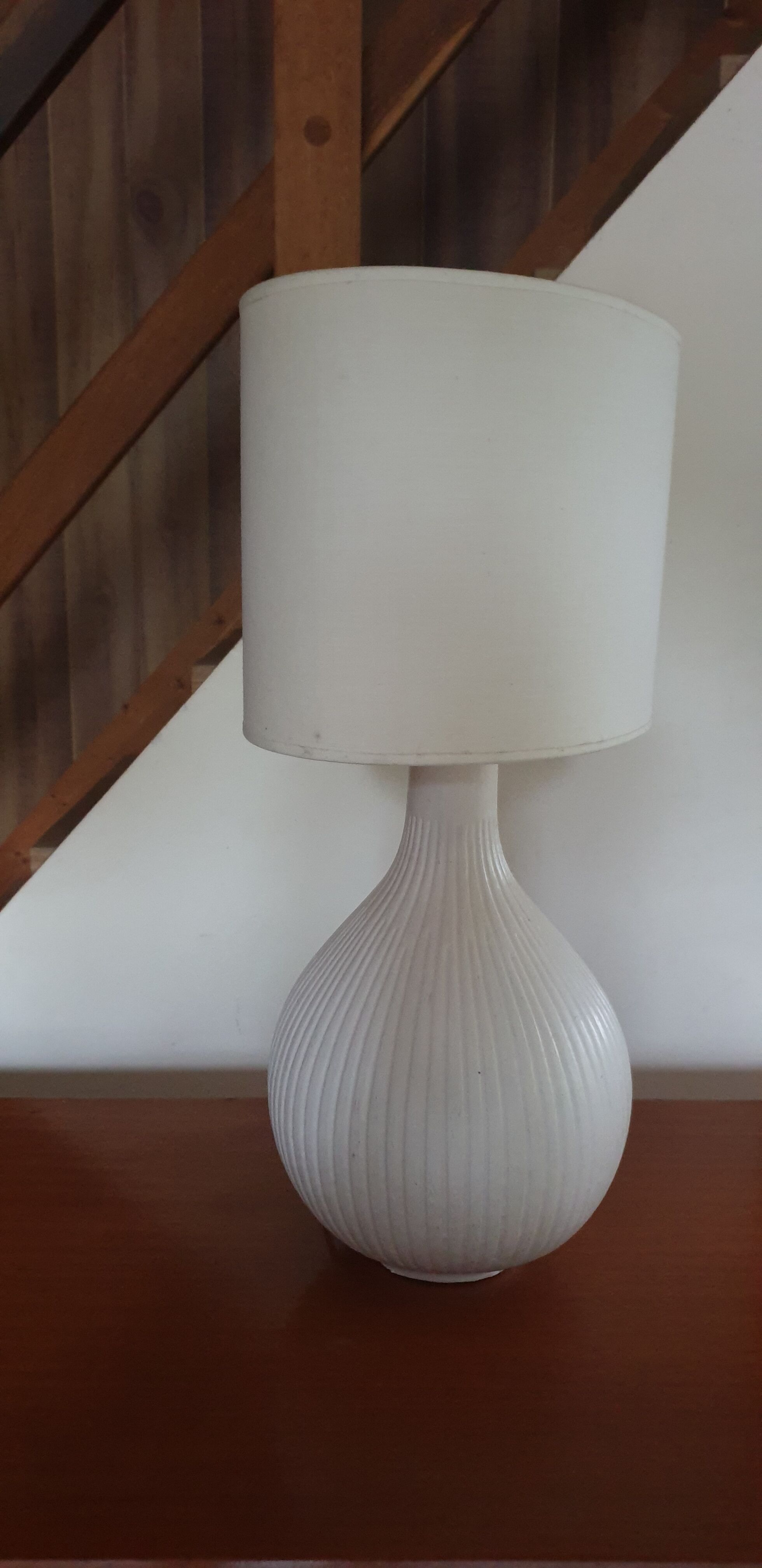 Table lamp ovoid shape with lampshade