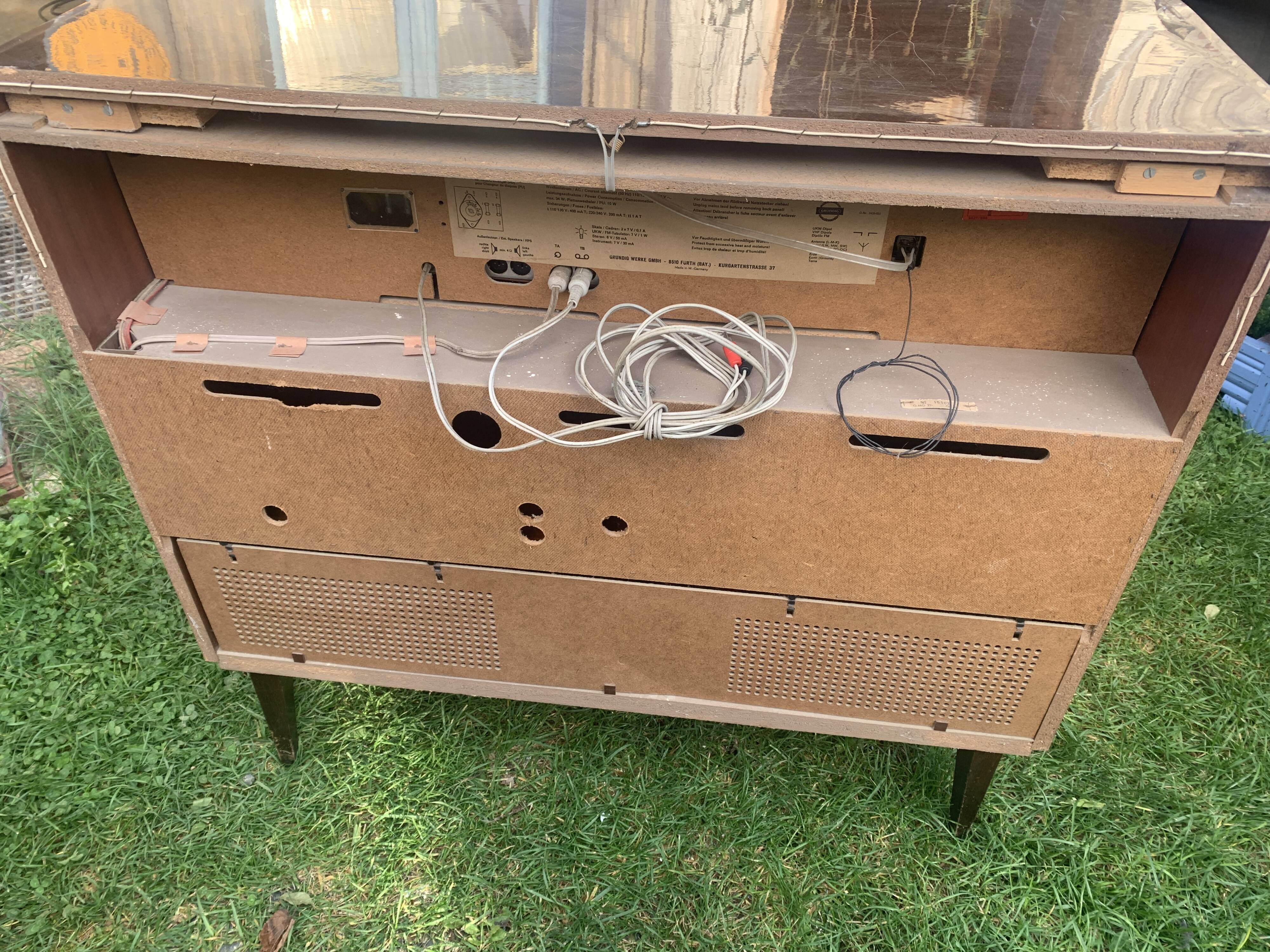Meuble radio vinyle hi-fi Grundig