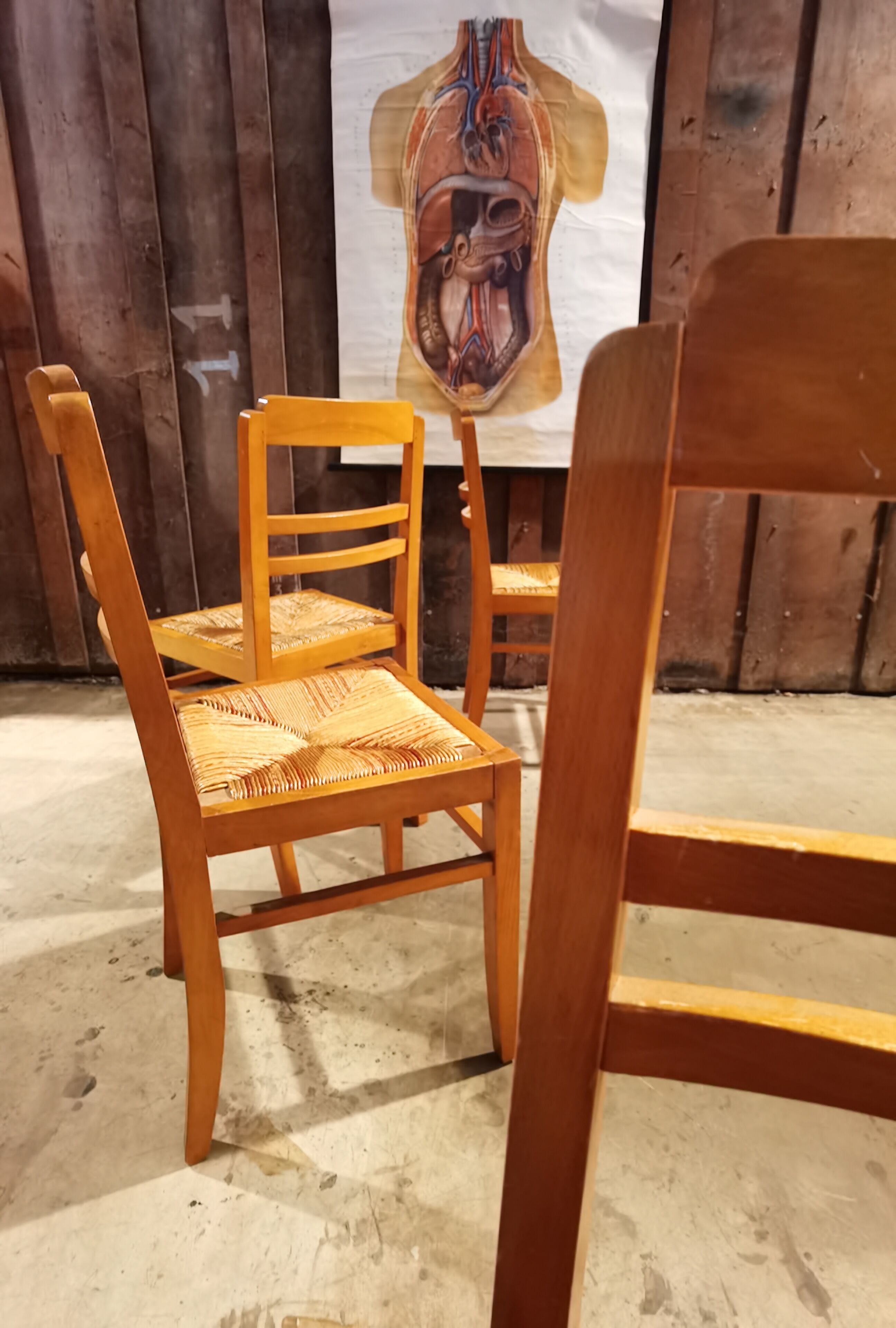 Set of 4 straw and wood chairs