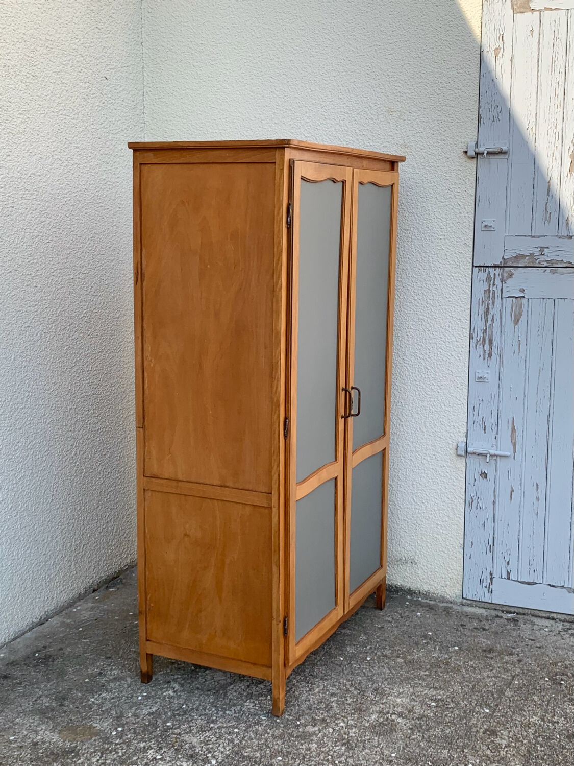 Vintage Parisian cabinet 1970s