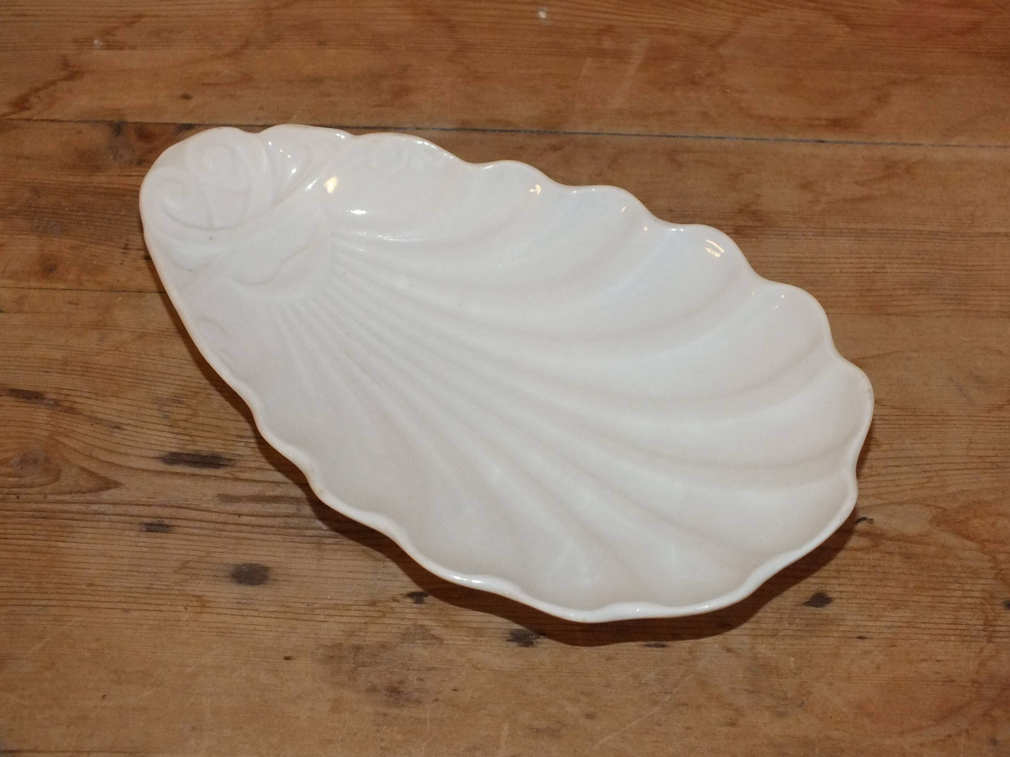 Paris white porcelain bowl, shell butter dish