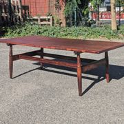 Table basse vintage en palissandre – style scandinave années 60