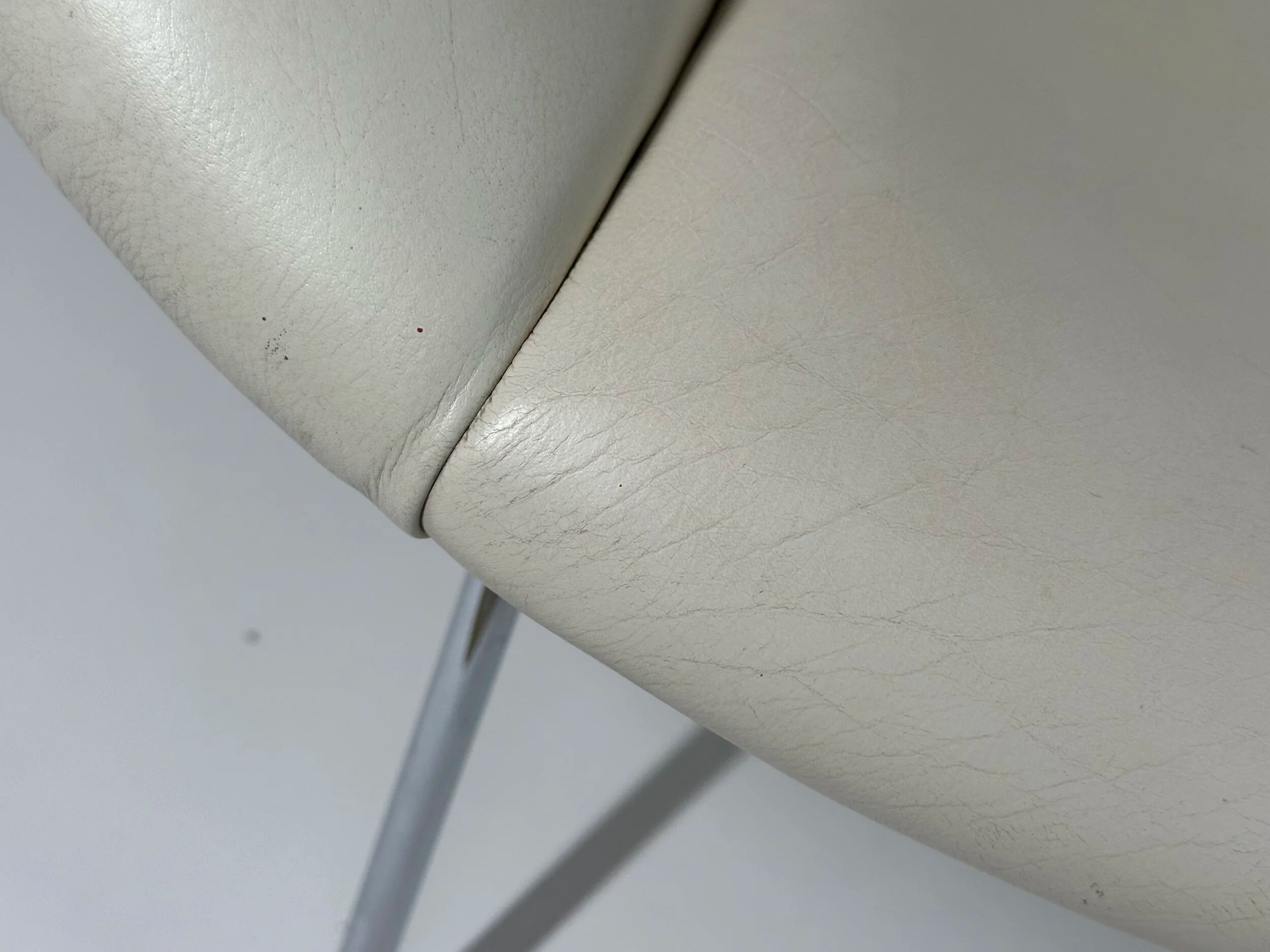 Rare prototype “Globe” lounge chair by Pierre Paulin for Artifort