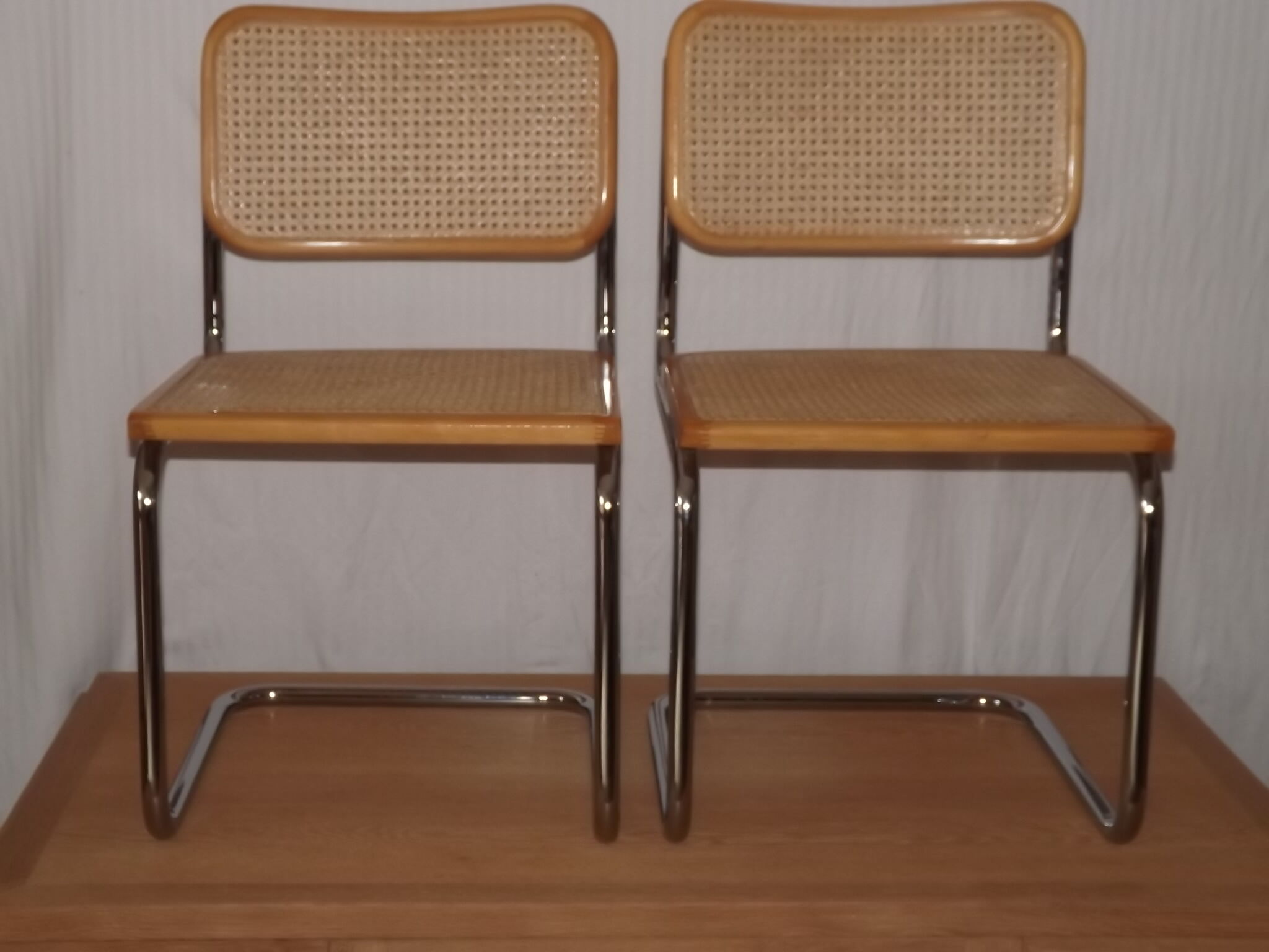 2 chaises Marcel Breuer édition italienne B32