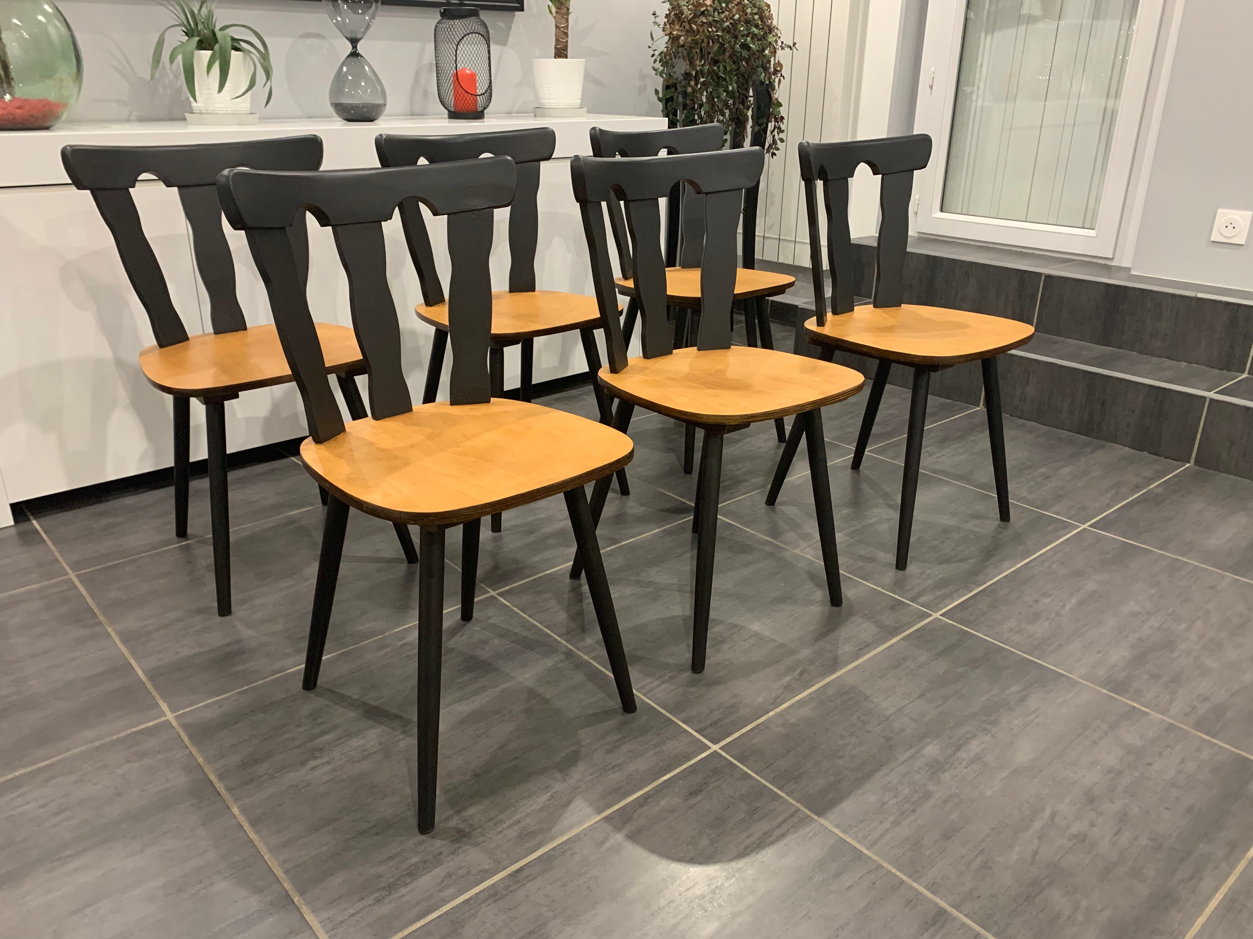Series of 6 vintage bistro chairs