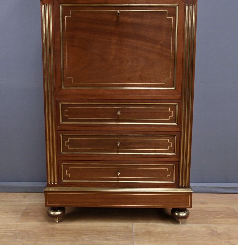 Secrétaire en acajou, style Louis XVI, époque Napoléon III – 2ème partie XIXe