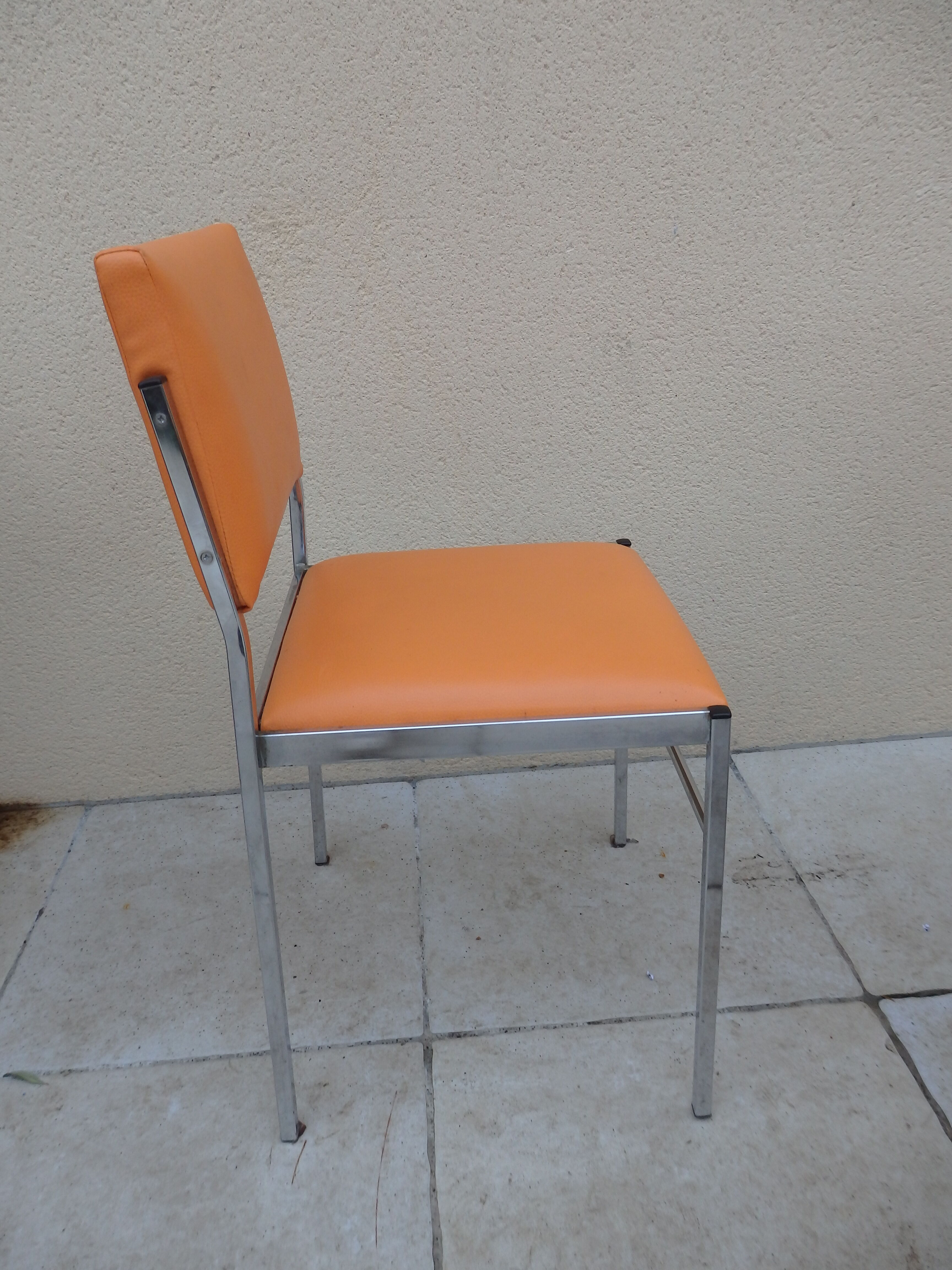 Table is kitchen chairs orange formica vintage year 60 70