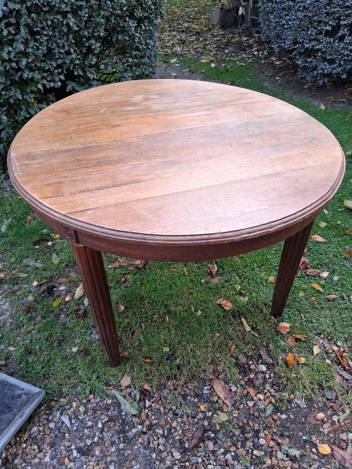 Art Deco round table