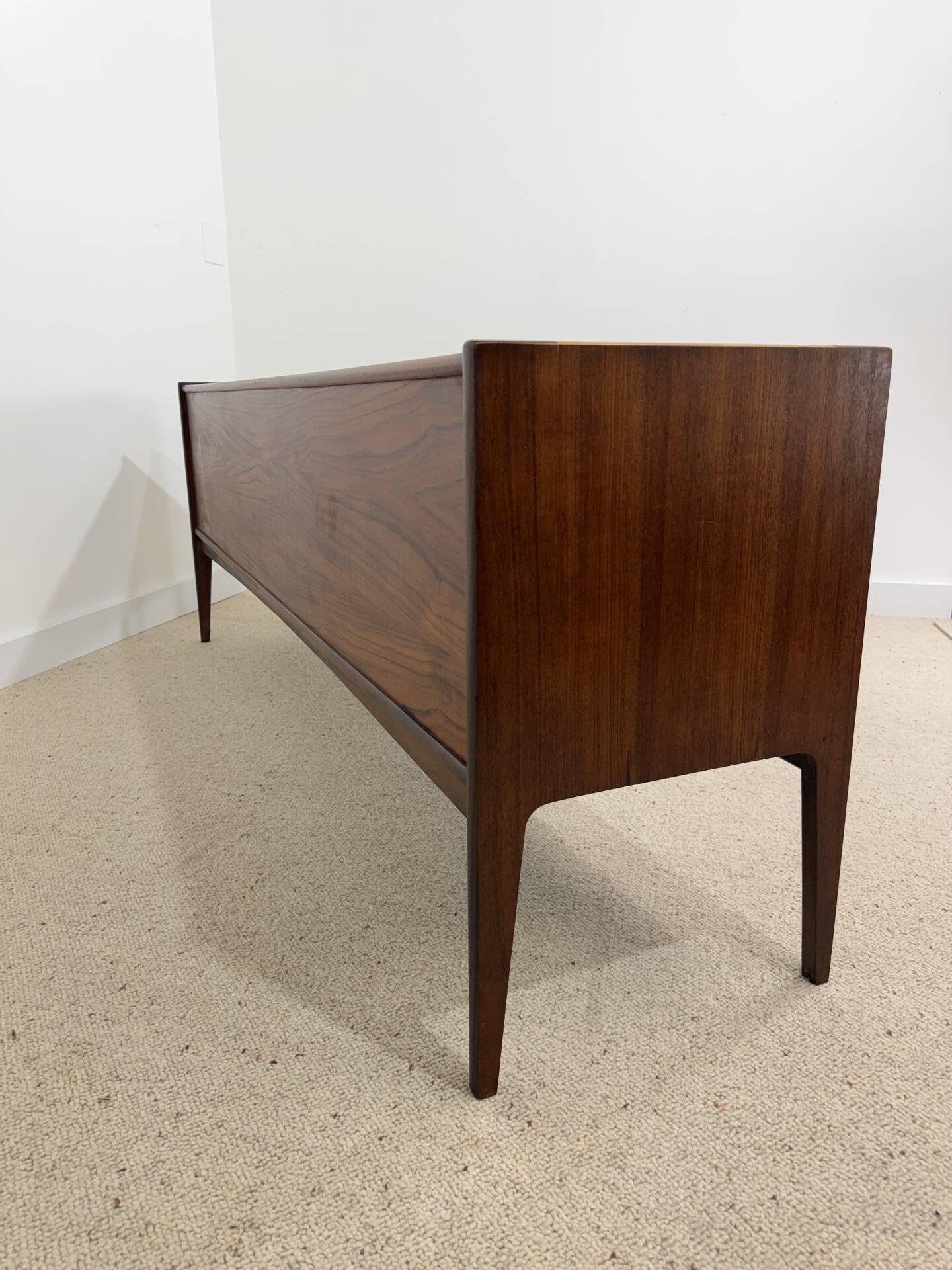 Enfilade Younger scandinave