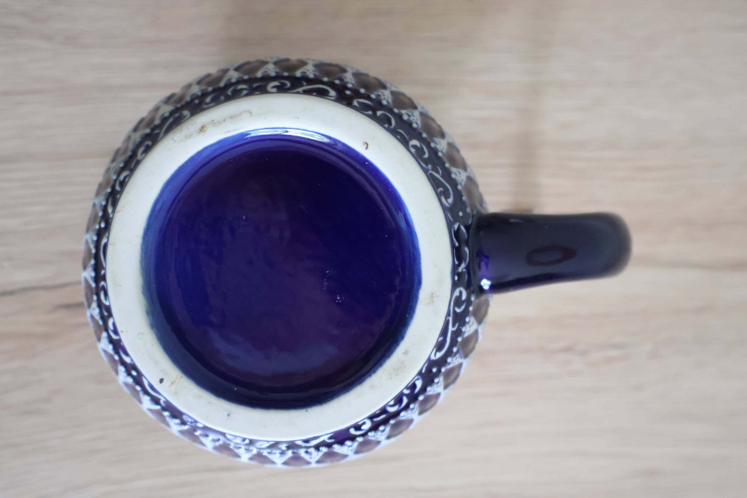 Beer mug with tin lid